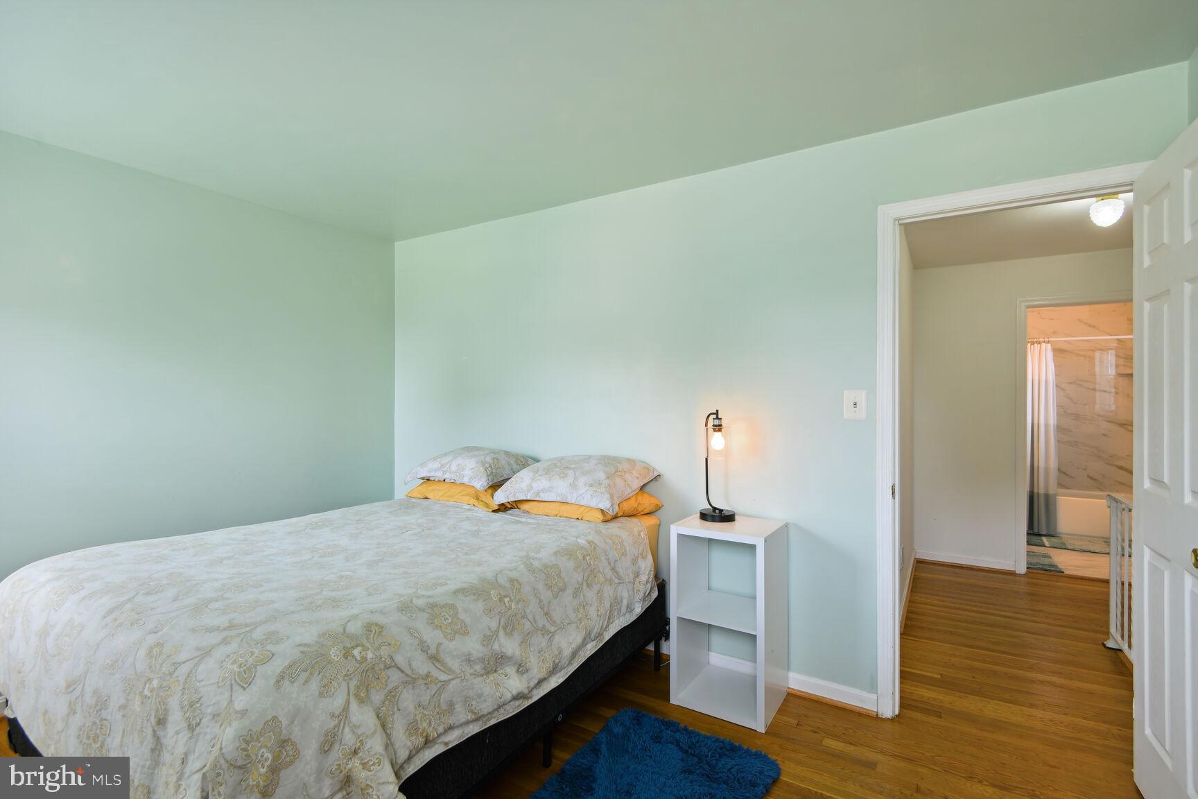 CALVERTON - Residential