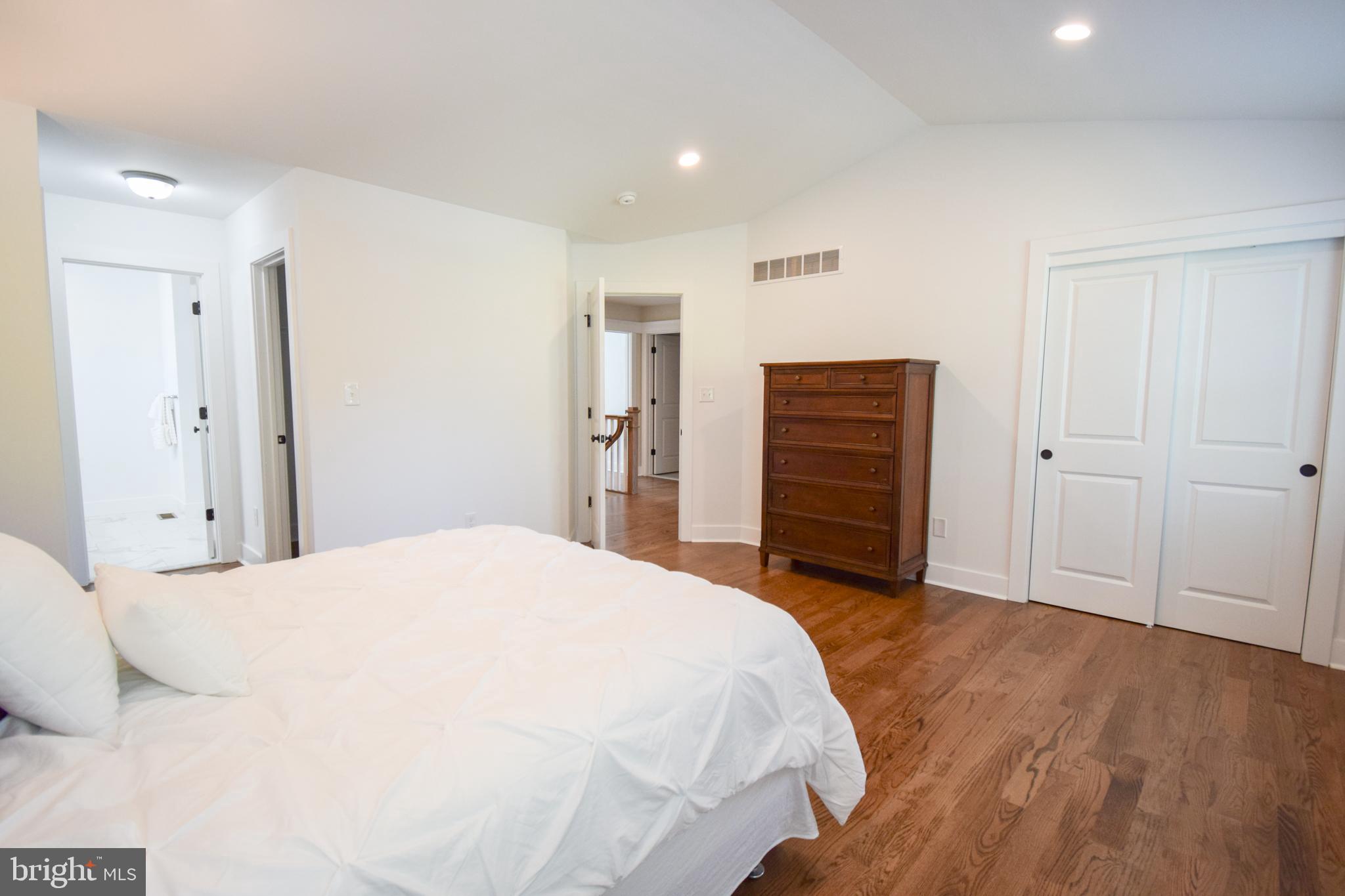 GLENSIDE - Residential