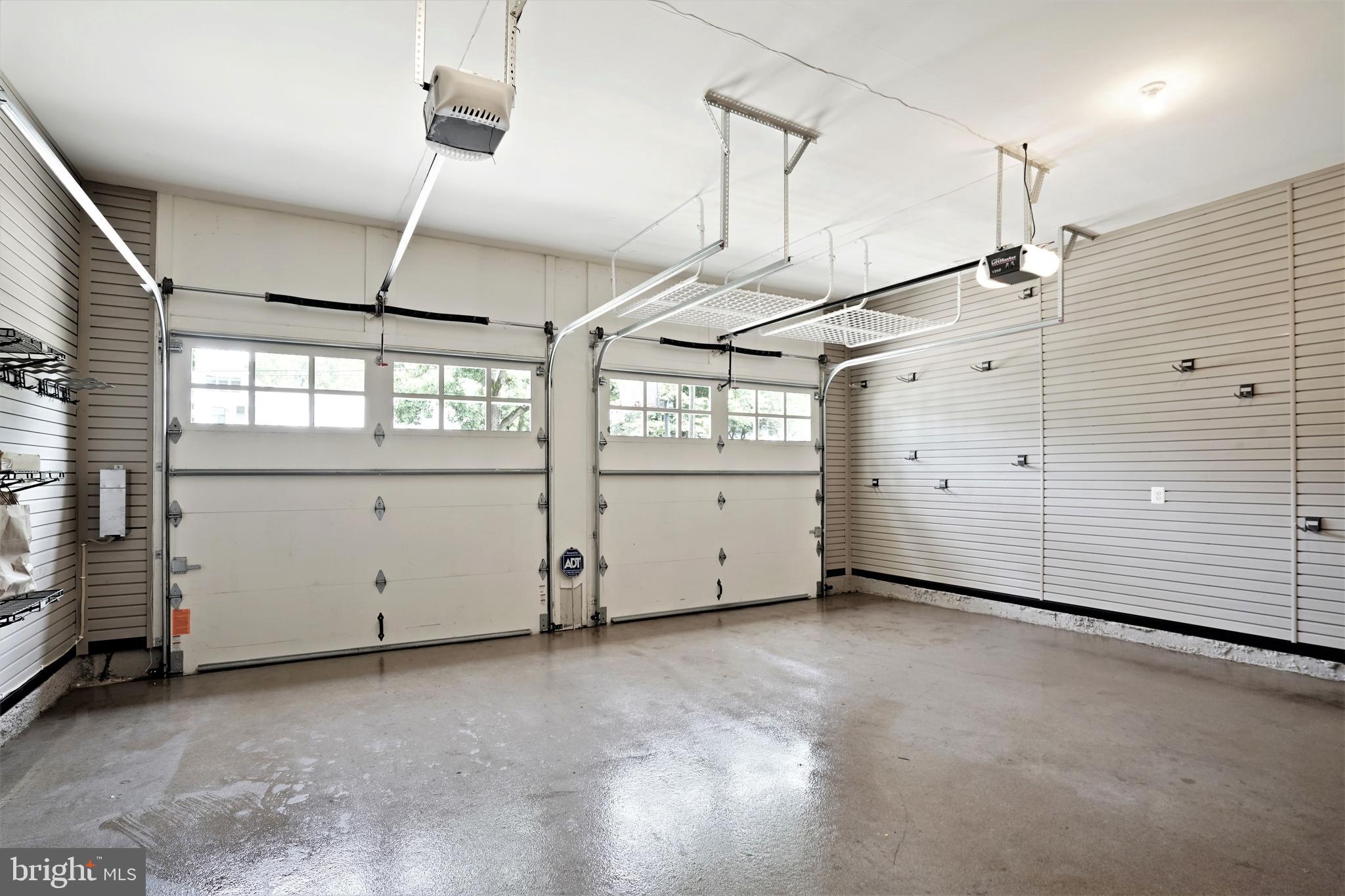 BERKSHIRE OAKWOOD - Residential