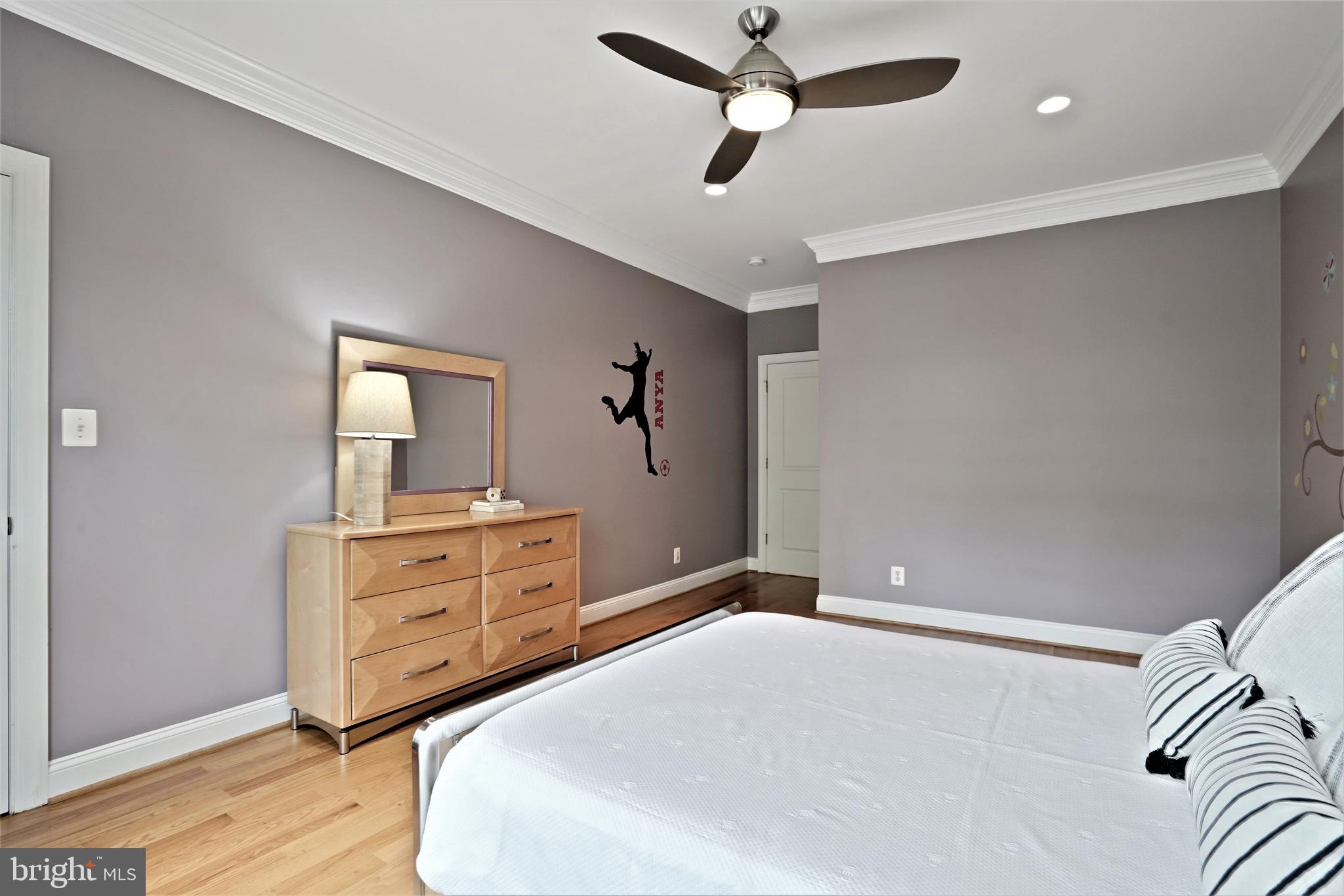 BERKSHIRE OAKWOOD - Residential