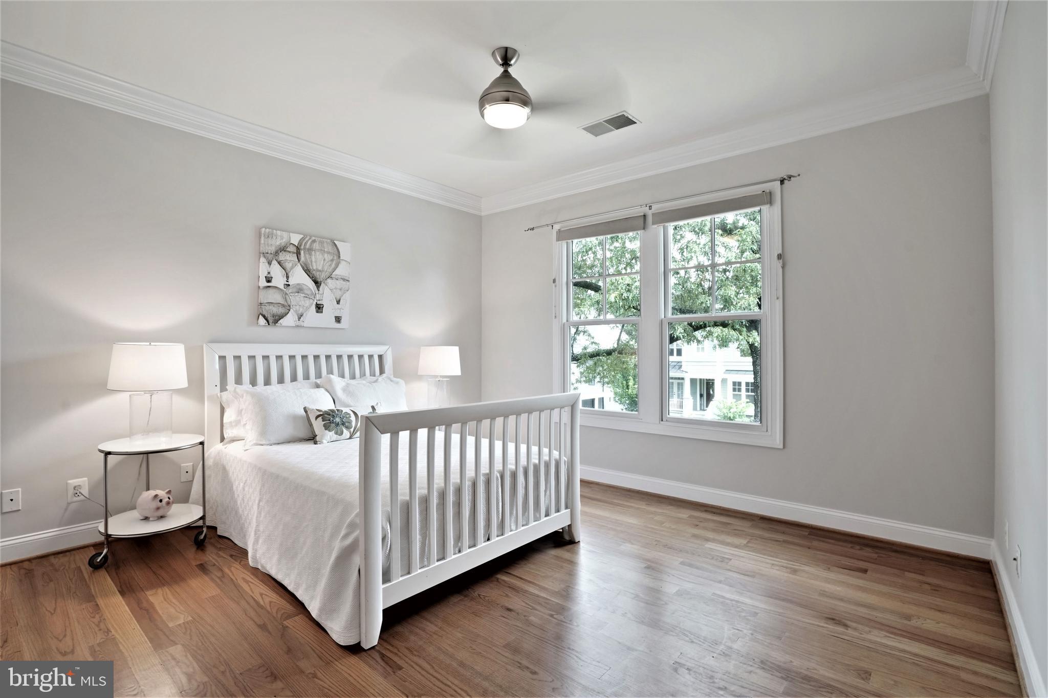 BERKSHIRE OAKWOOD - Residential