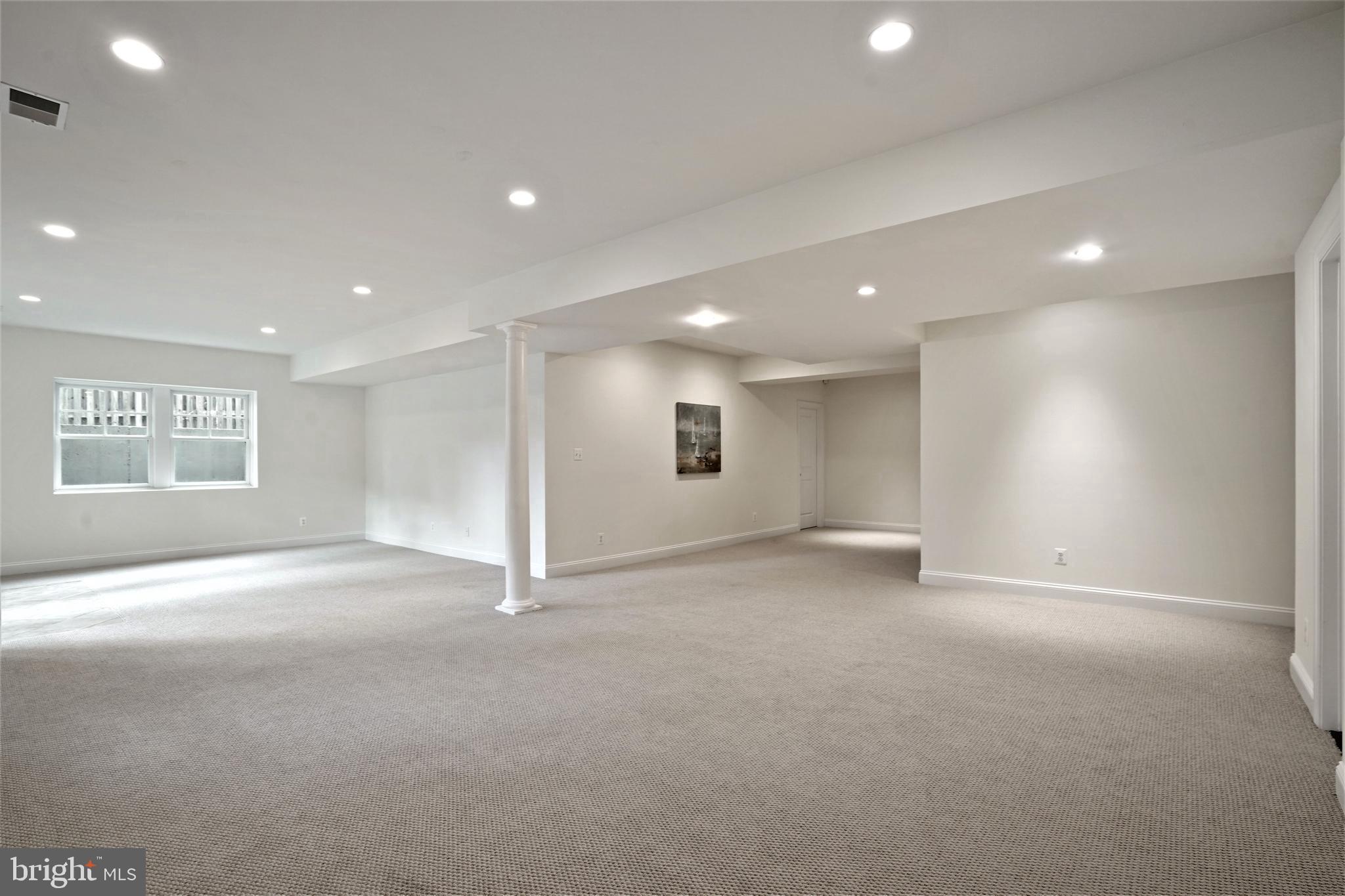 BERKSHIRE OAKWOOD - Residential