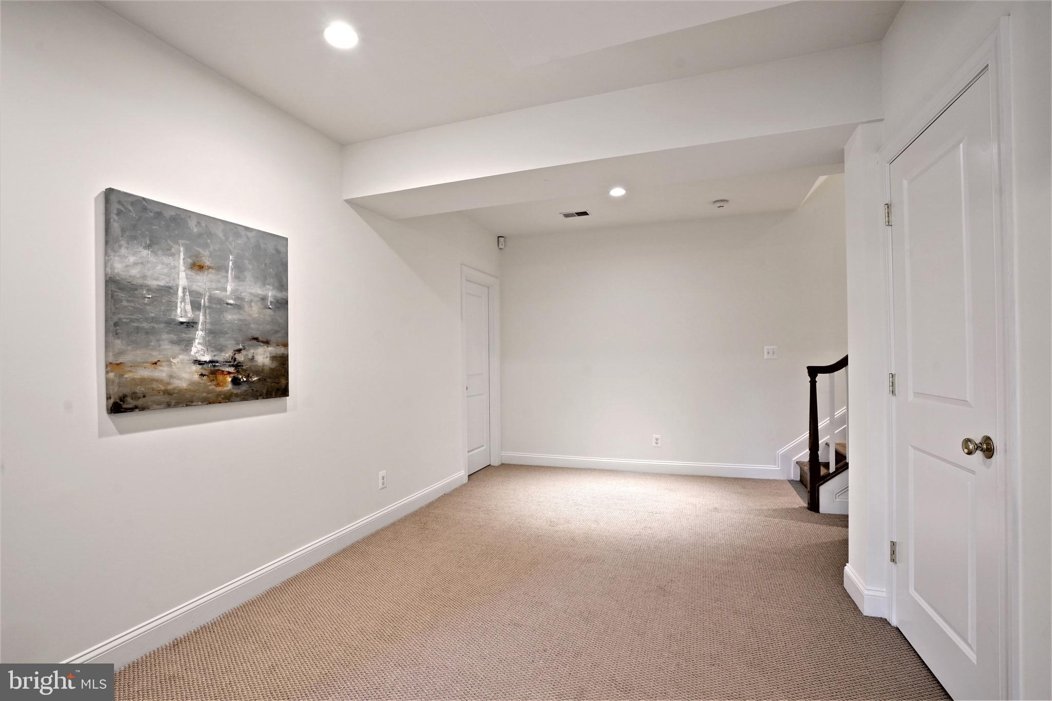 BERKSHIRE OAKWOOD - Residential