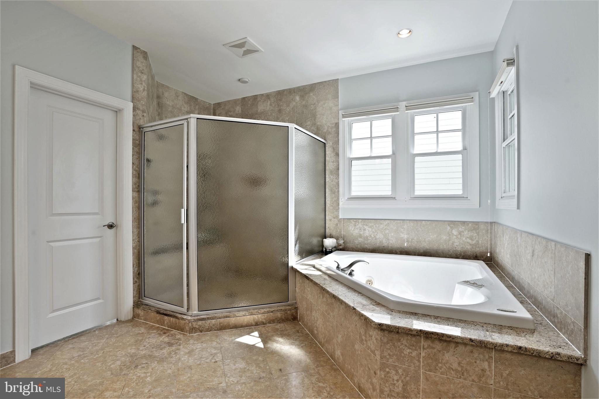 BERKSHIRE OAKWOOD - Residential