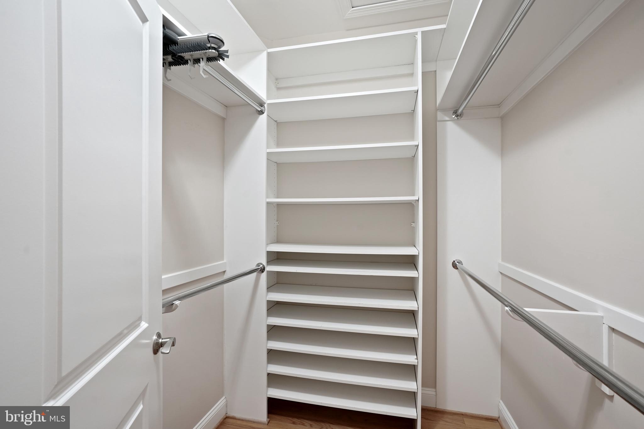 BERKSHIRE OAKWOOD - Residential