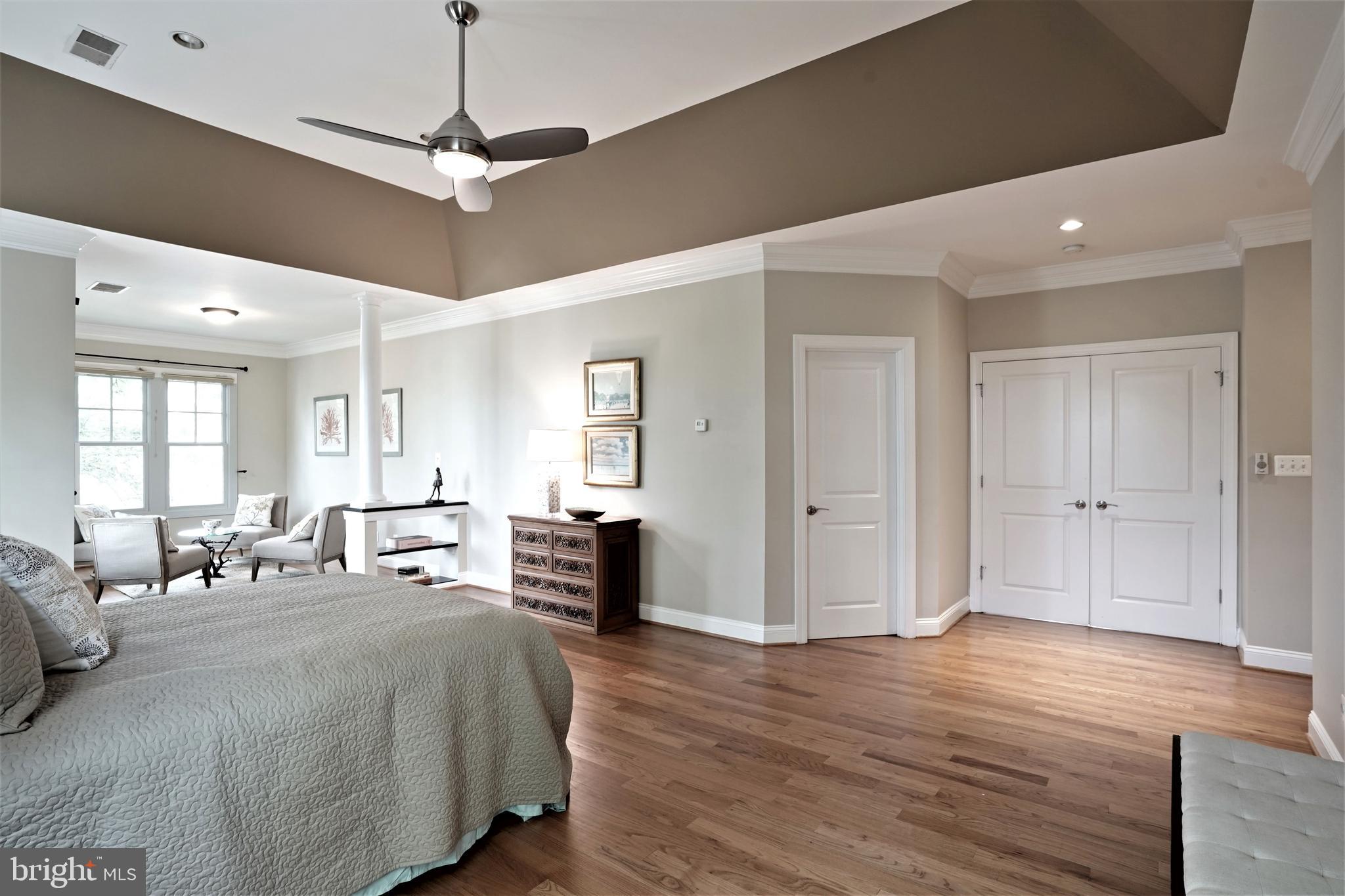 BERKSHIRE OAKWOOD - Residential