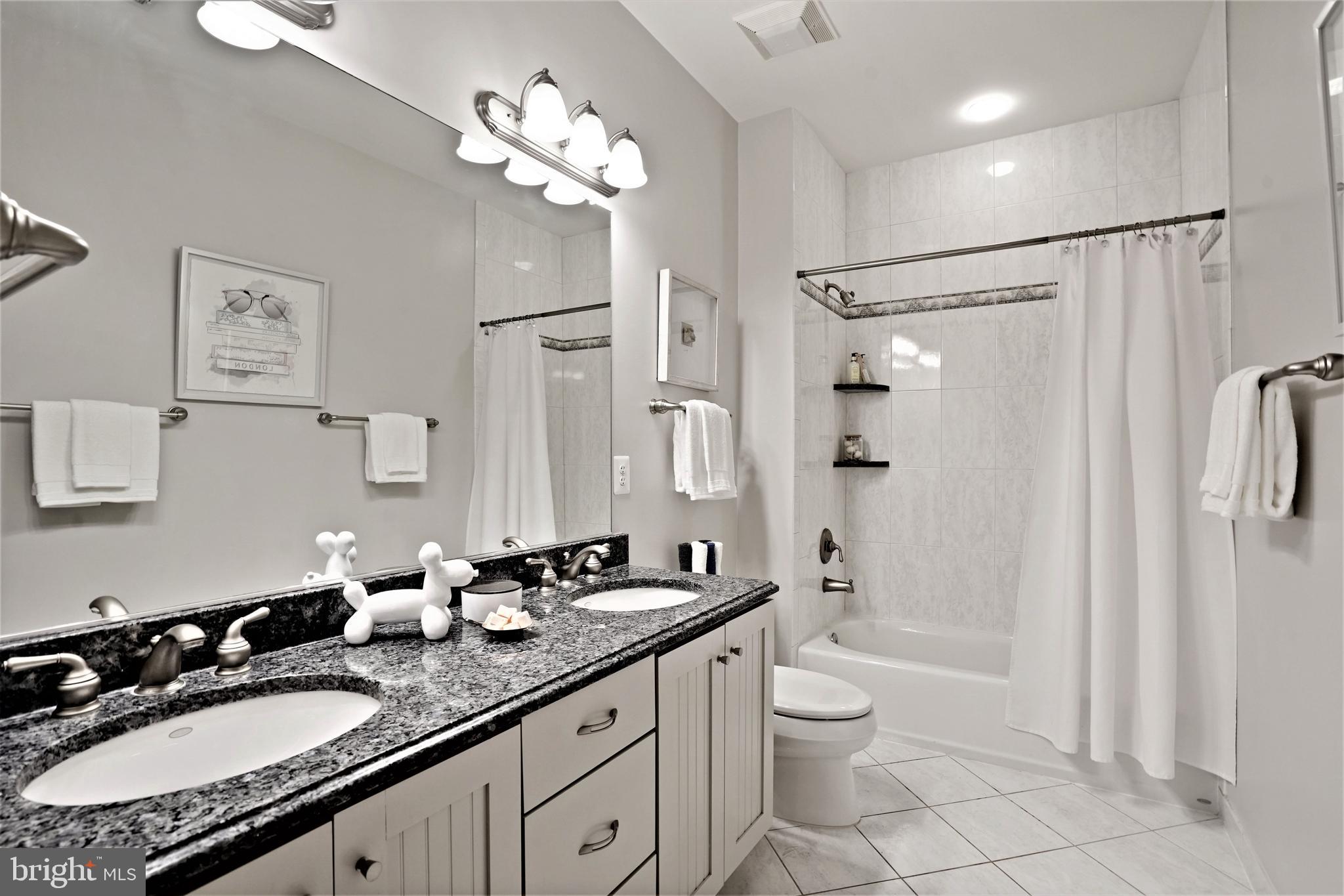 BERKSHIRE OAKWOOD - Residential