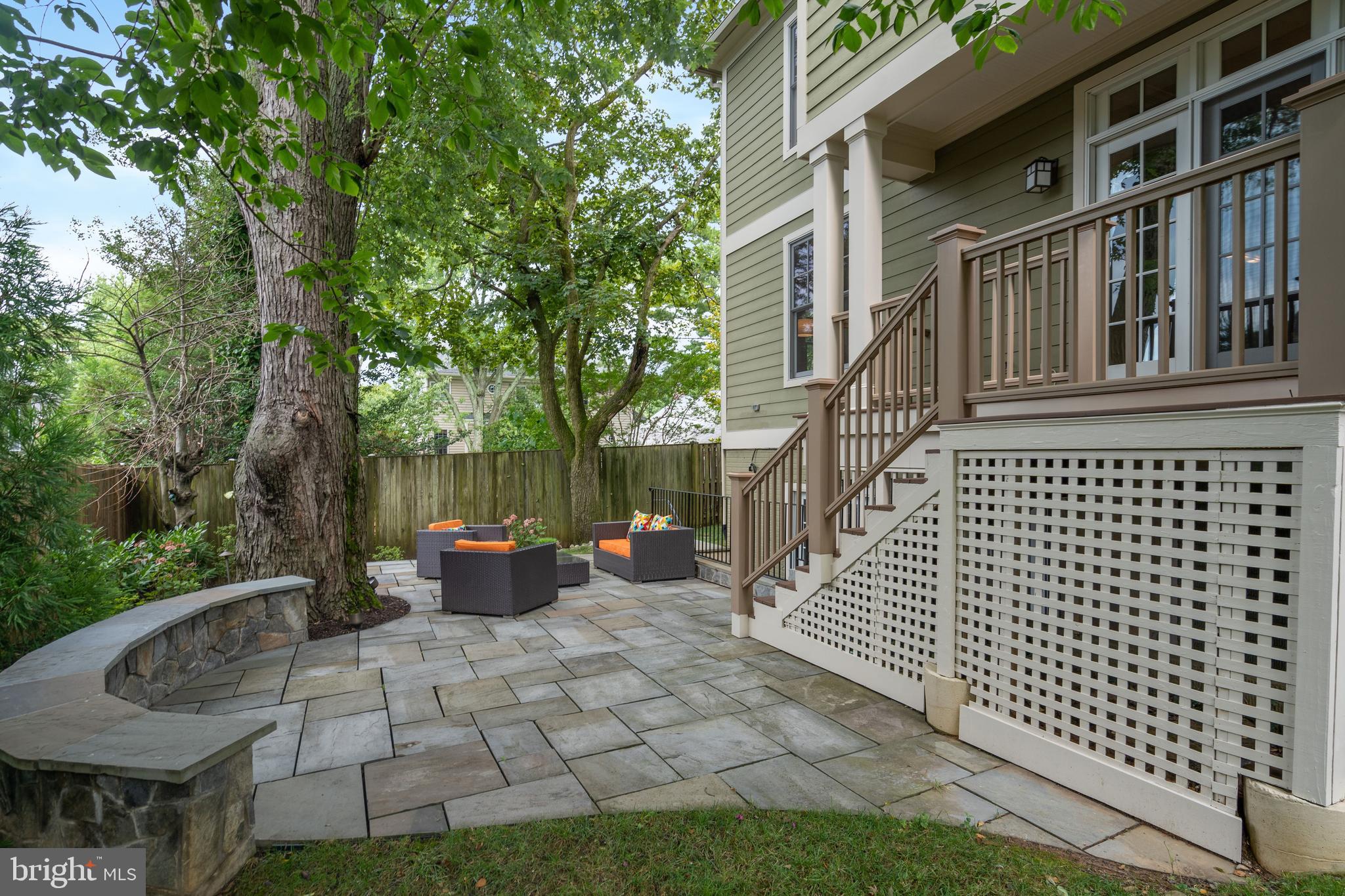 BERKSHIRE OAKWOOD - Residential