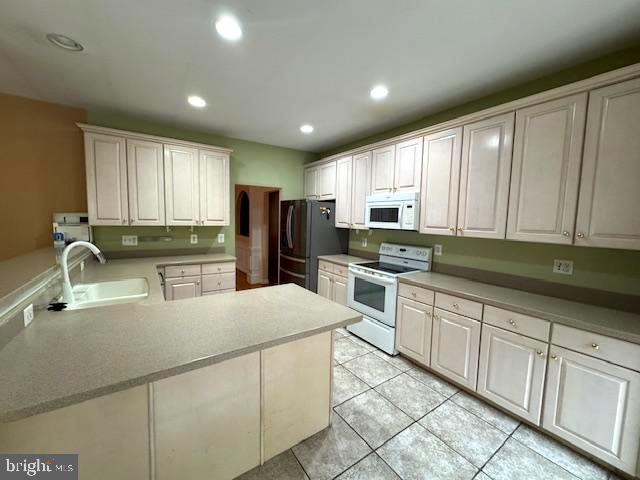 RIVER RIDGE - Residential