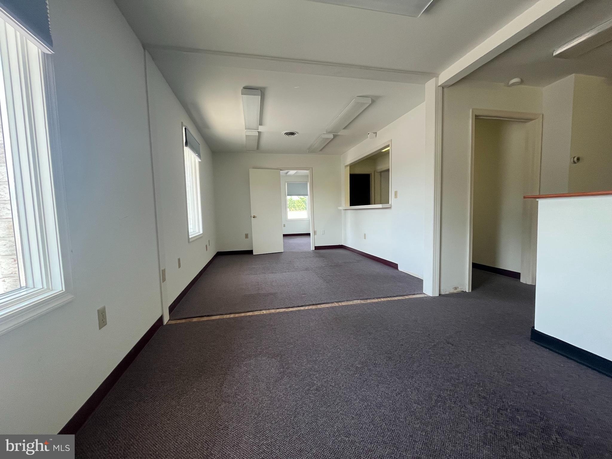 WASHINGTON TWP - Commercial Lease