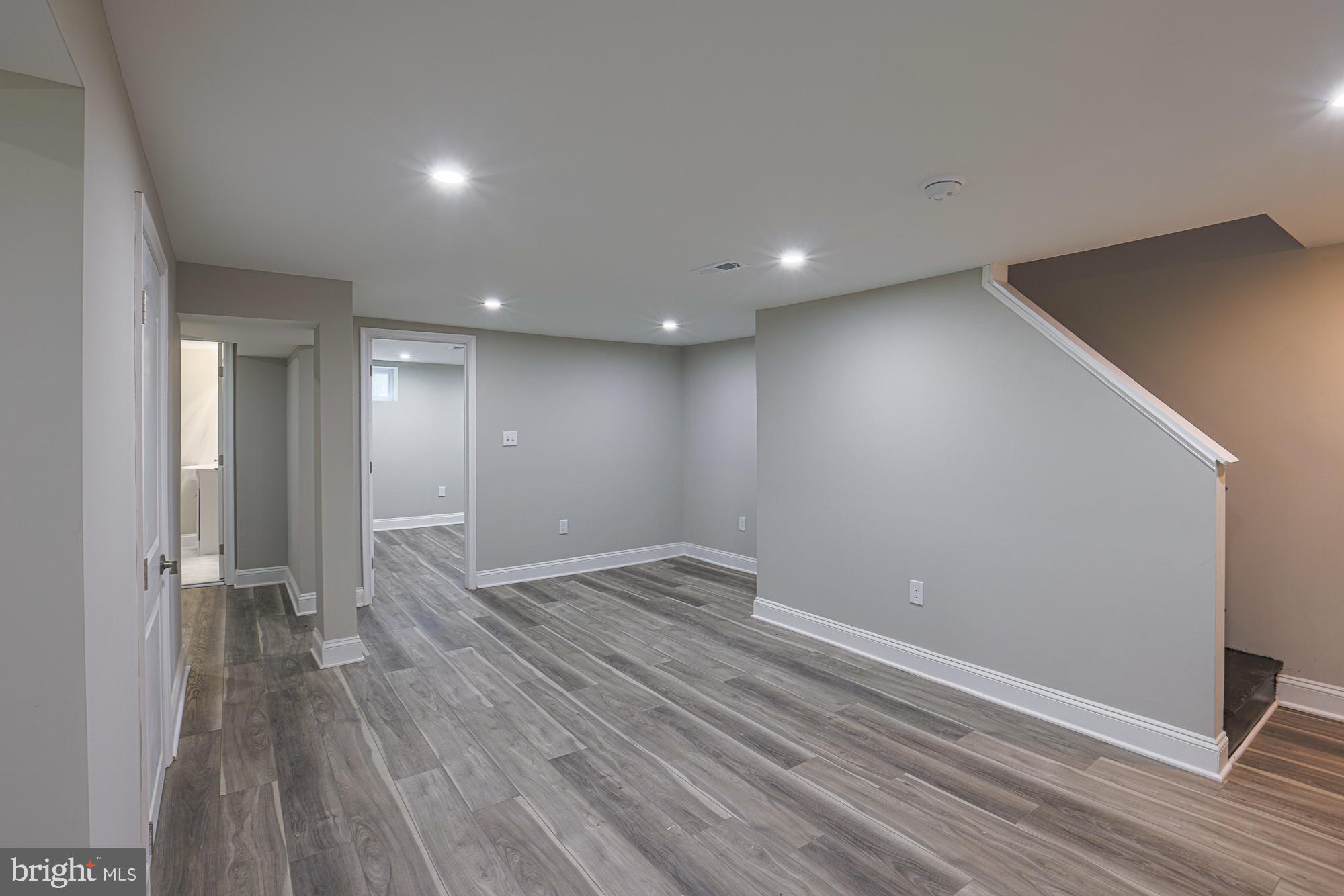 WINDSOR HILLS - Residential