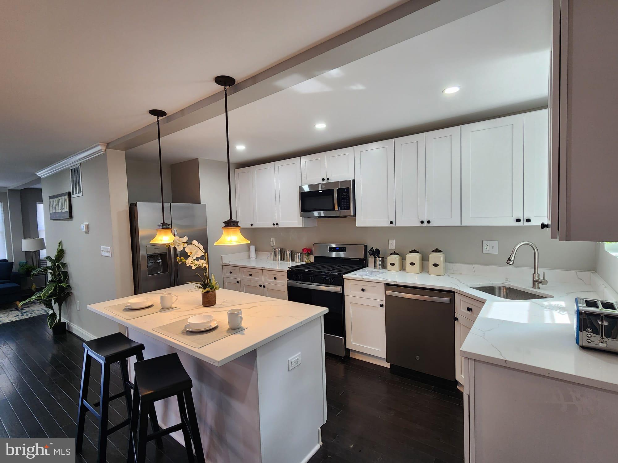 WINDSOR HILLS - Residential