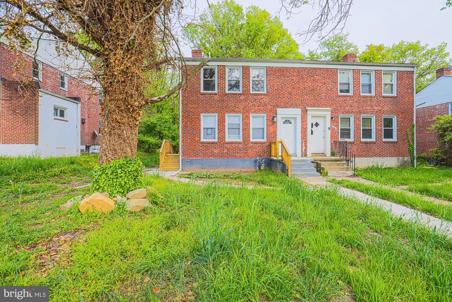 Stunning townhome! 4 bedrooms and 2.5 baths. Totally renovated Kitchen Granite counters and stainless steel appliances. Open floor plan! Recessed lighting. Beautiful hardwood floors on main and upper levels. Bathrooms are fully renovated as well! Finished basement with full bath and bedroom. Move in Ready. Pls be advised Weekend response's are limited.