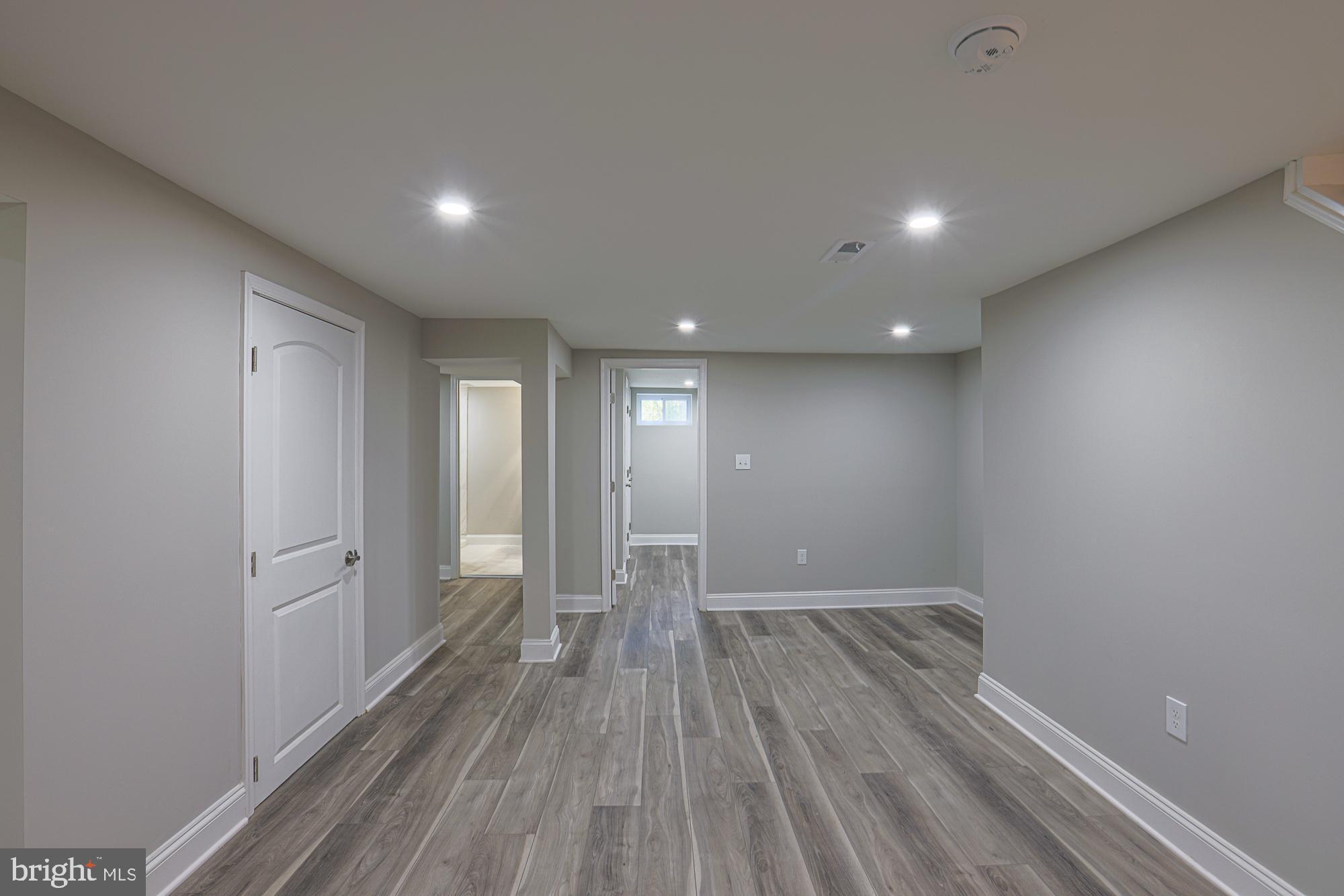 WINDSOR HILLS - Residential