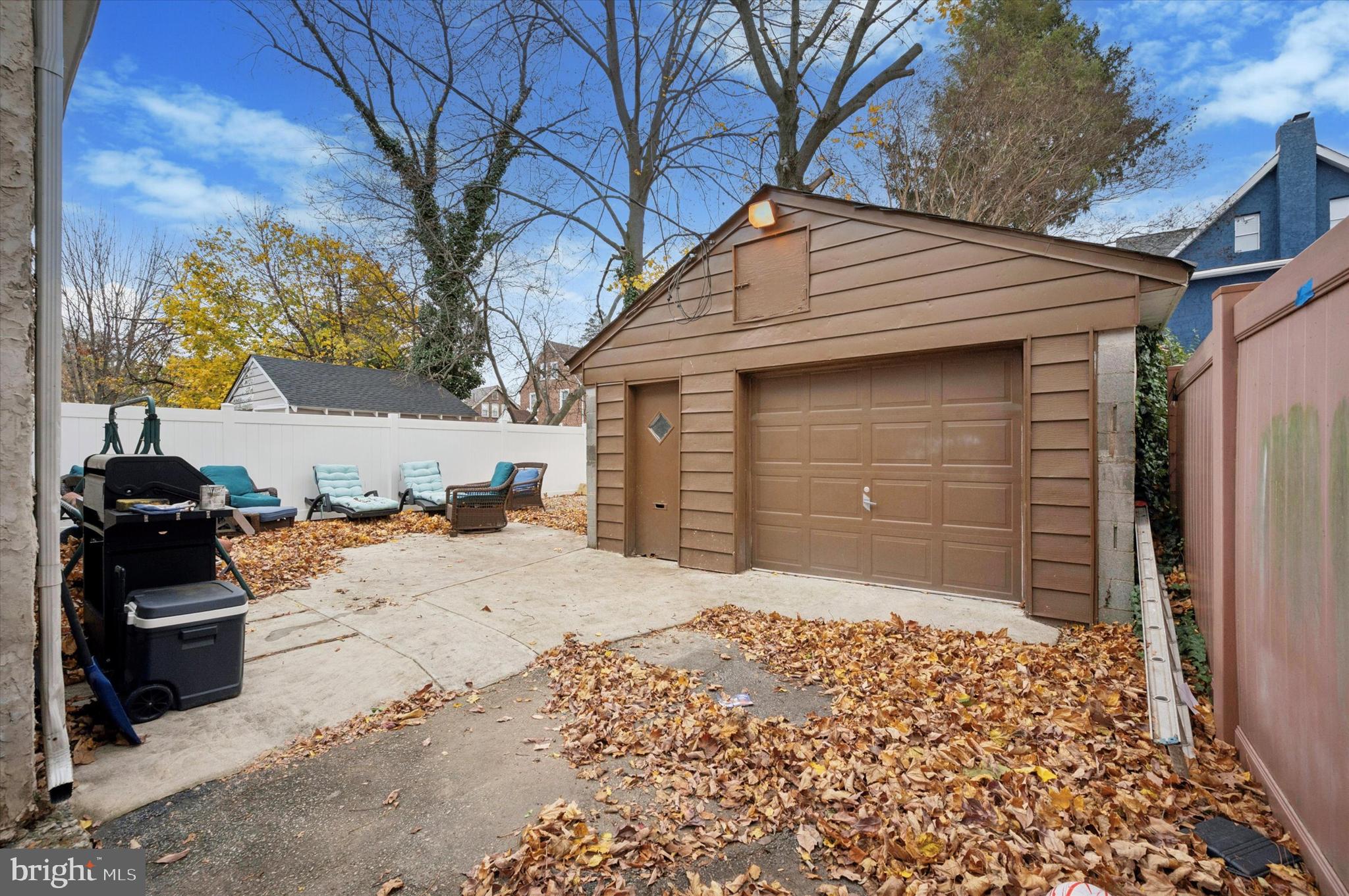 YEADON - Residential