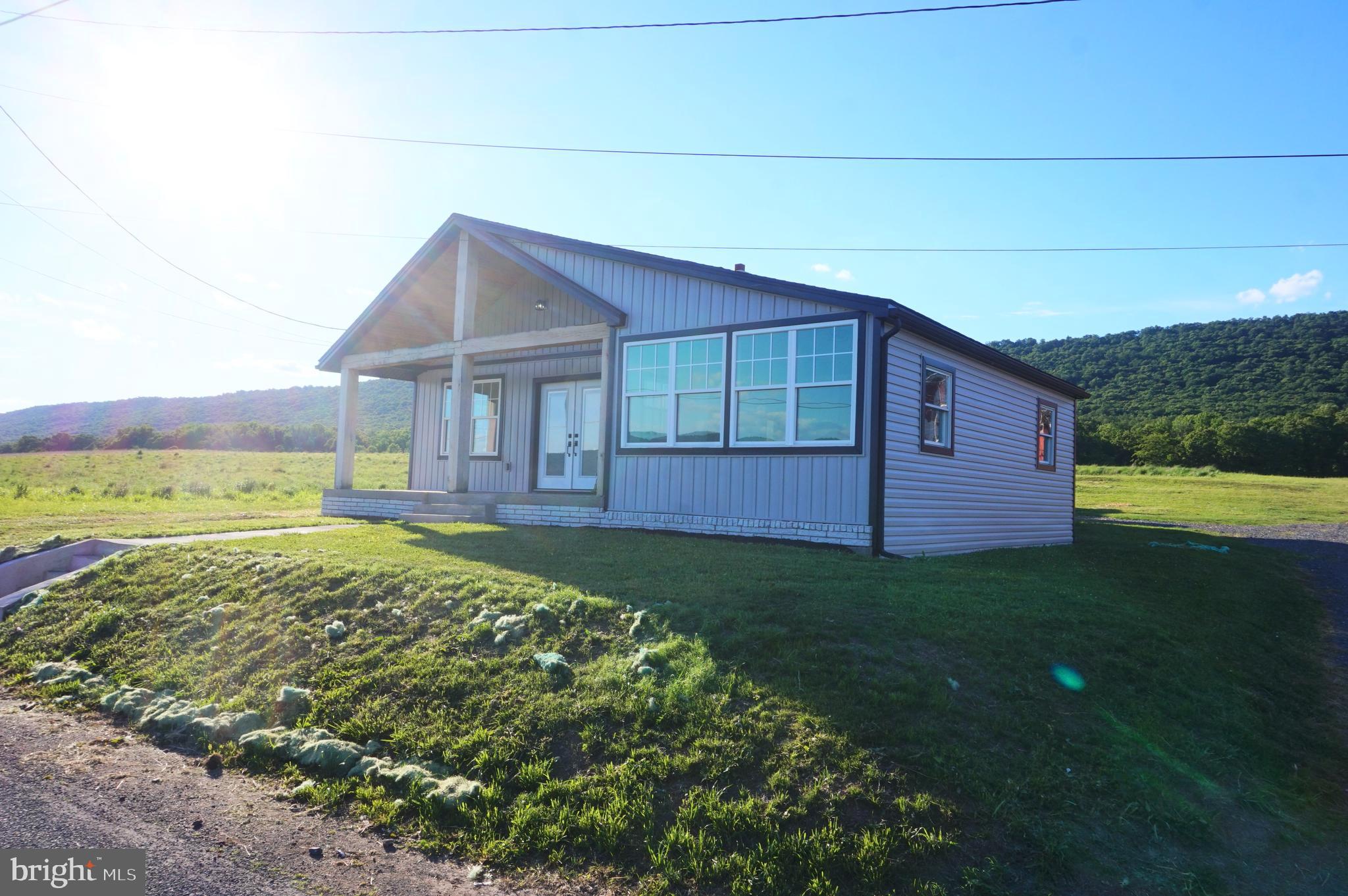 270 W MOUNTAIN ROAD