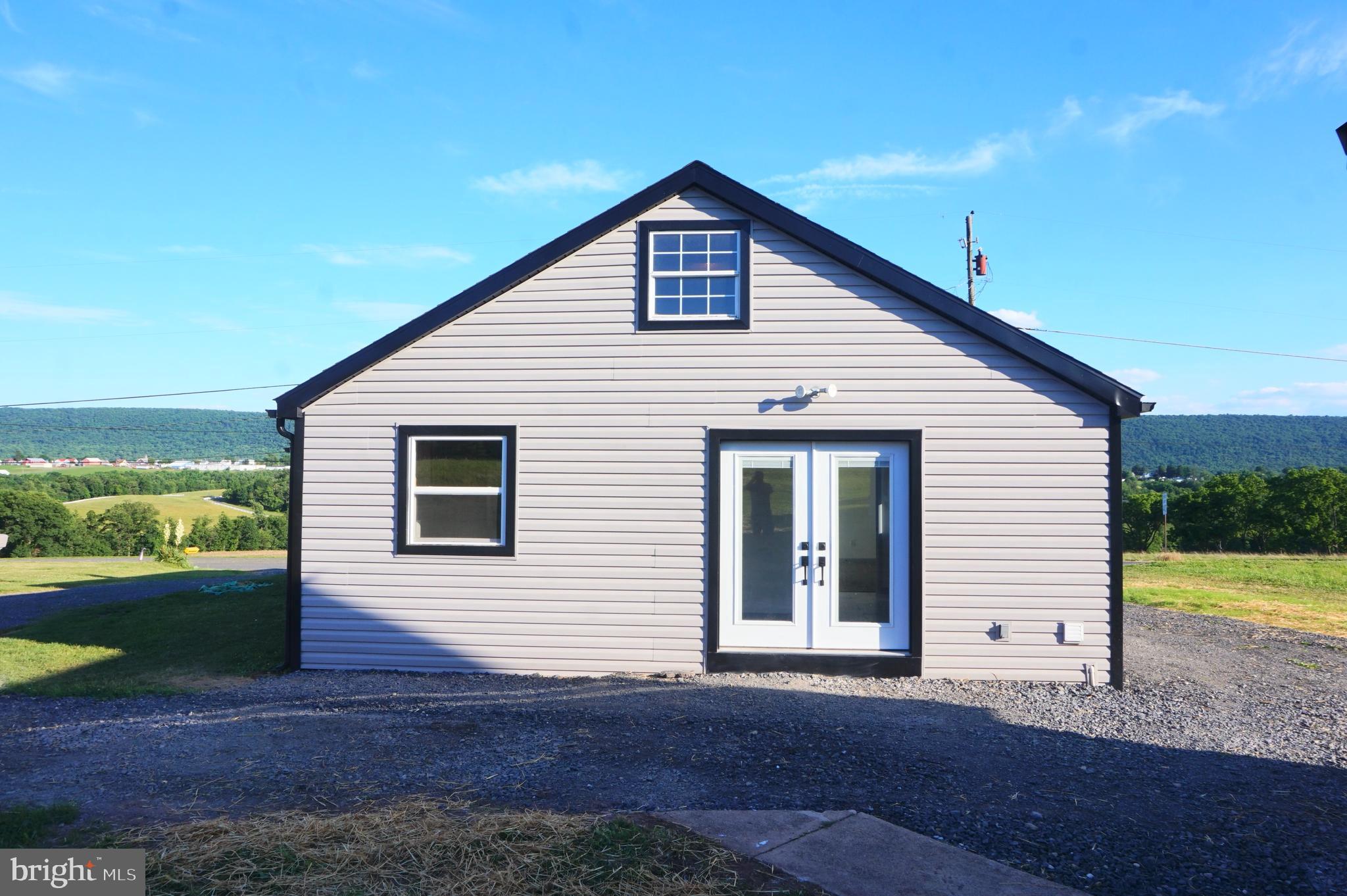 270 W MOUNTAIN ROAD