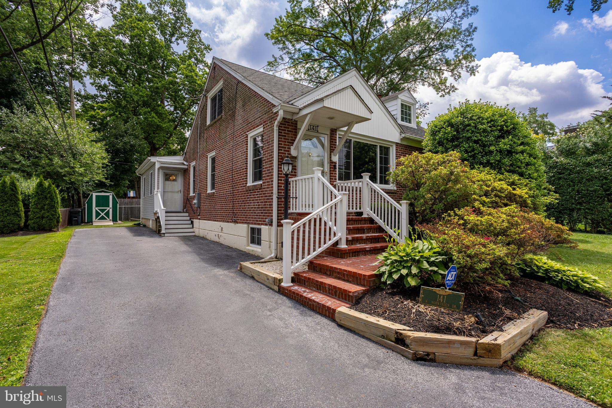 141 N NORWINDEN DRIVE