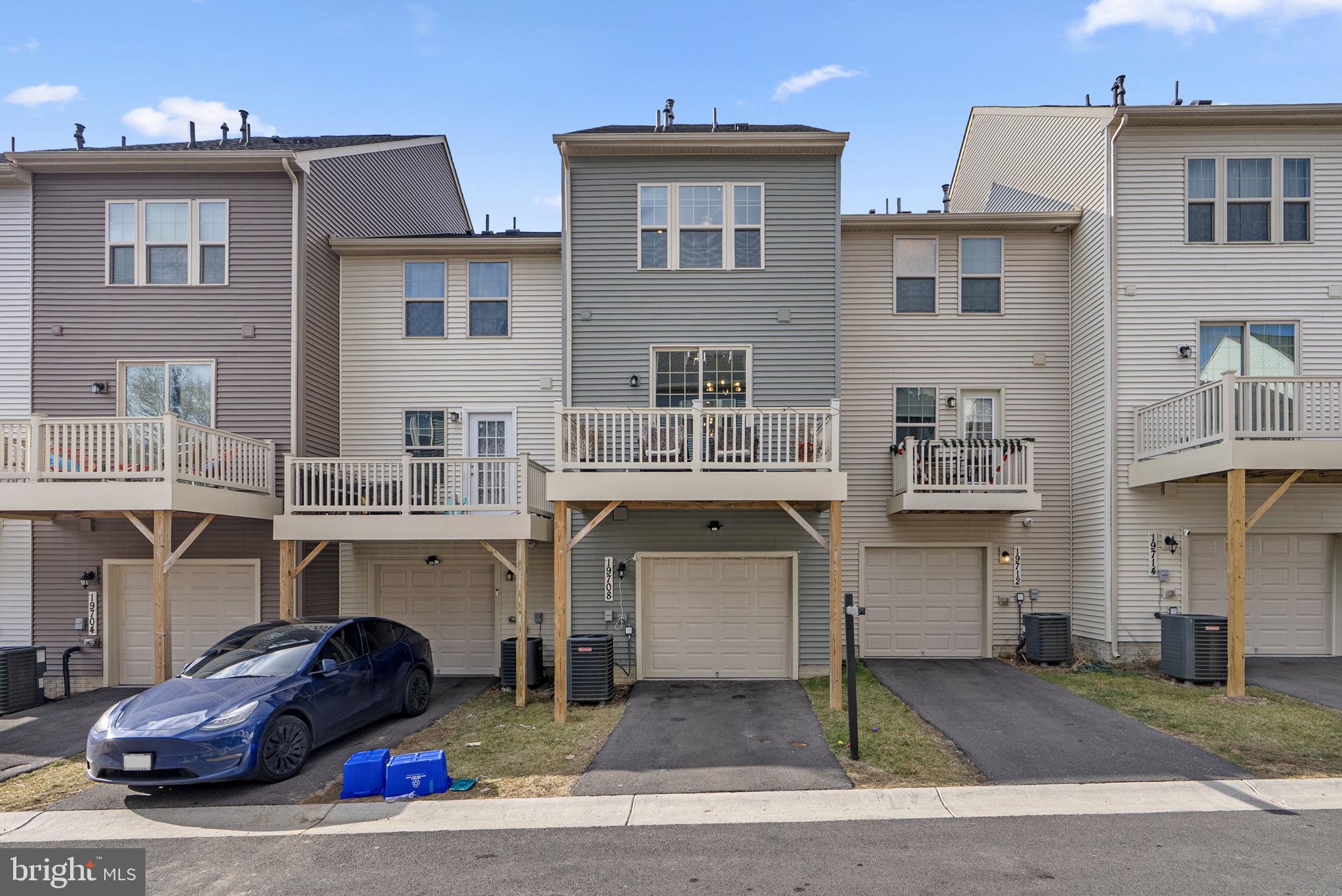 MONTGOMERY VILLAGE - Residential