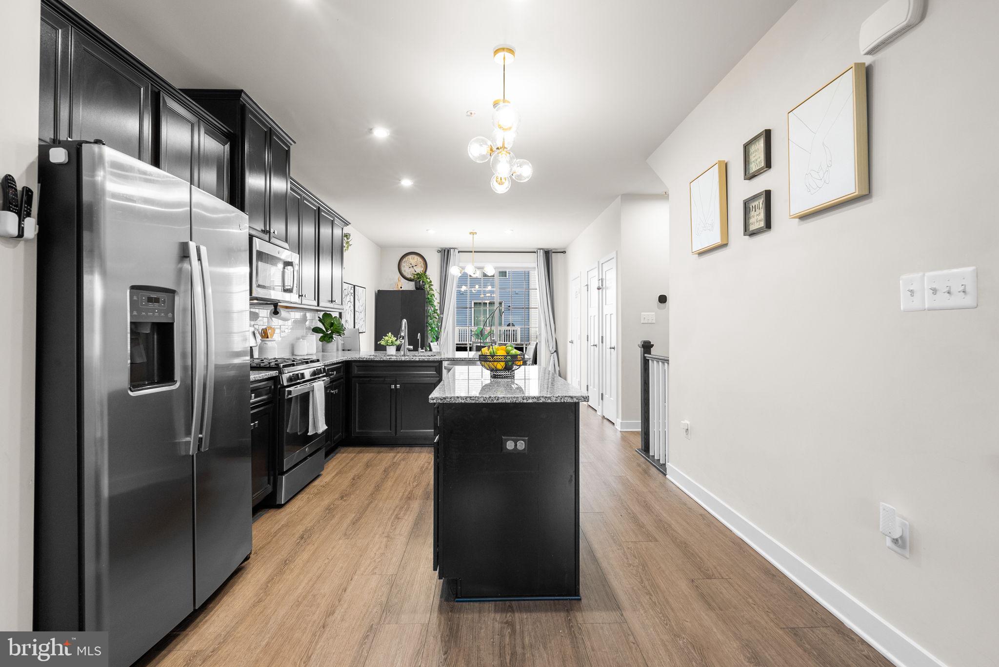 MONTGOMERY VILLAGE - Residential