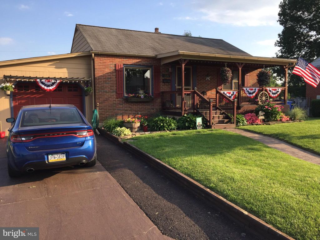 Photo of 6321 Huntingdon Street, HARRISBURG, PA 17111 (MLS # PADA2050198)