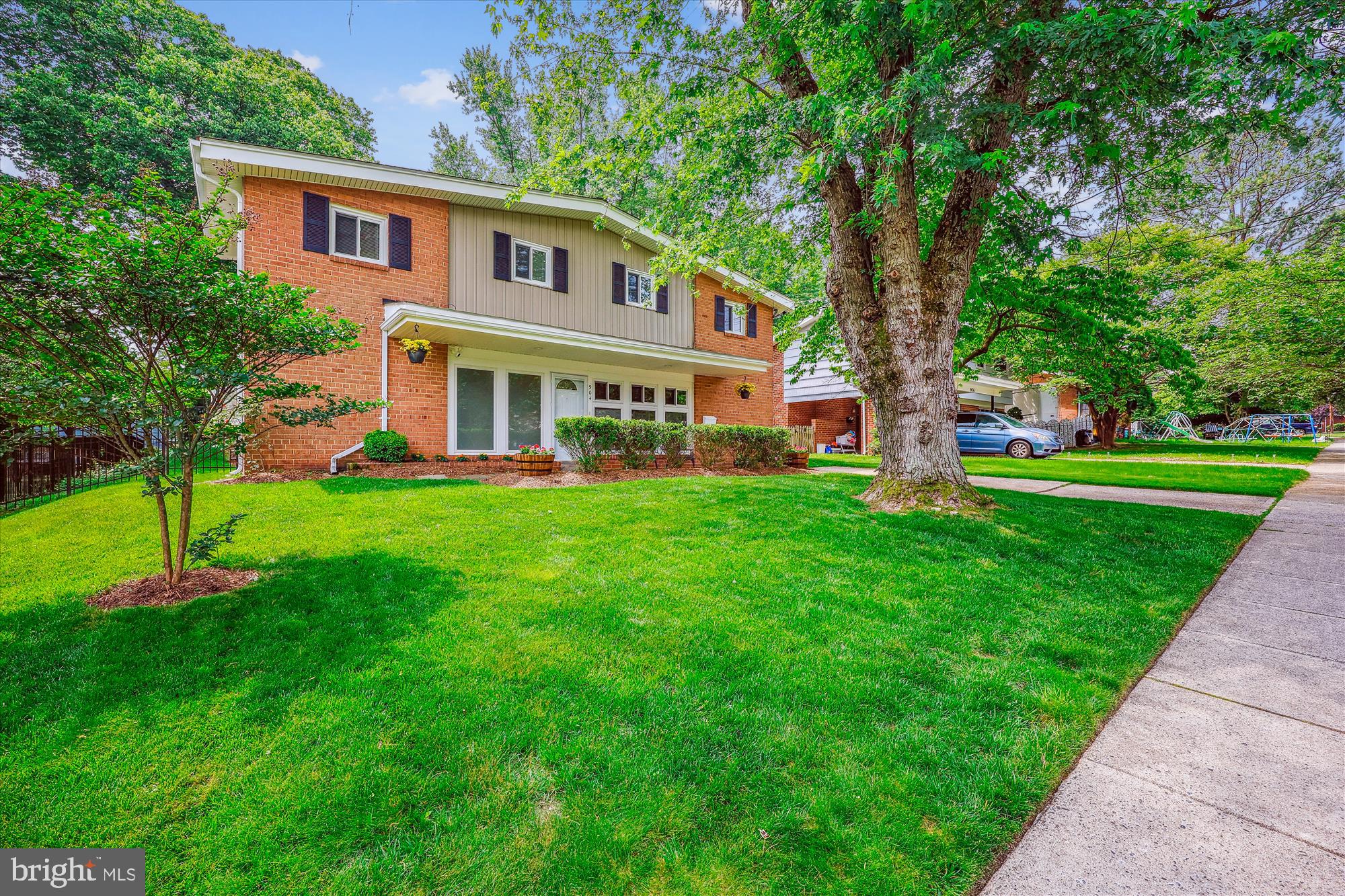 KEMP MILL ESTATES - Residential