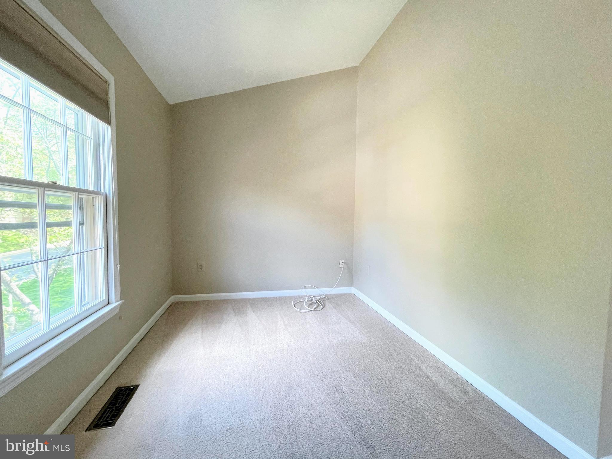 RESTON - Residential Lease