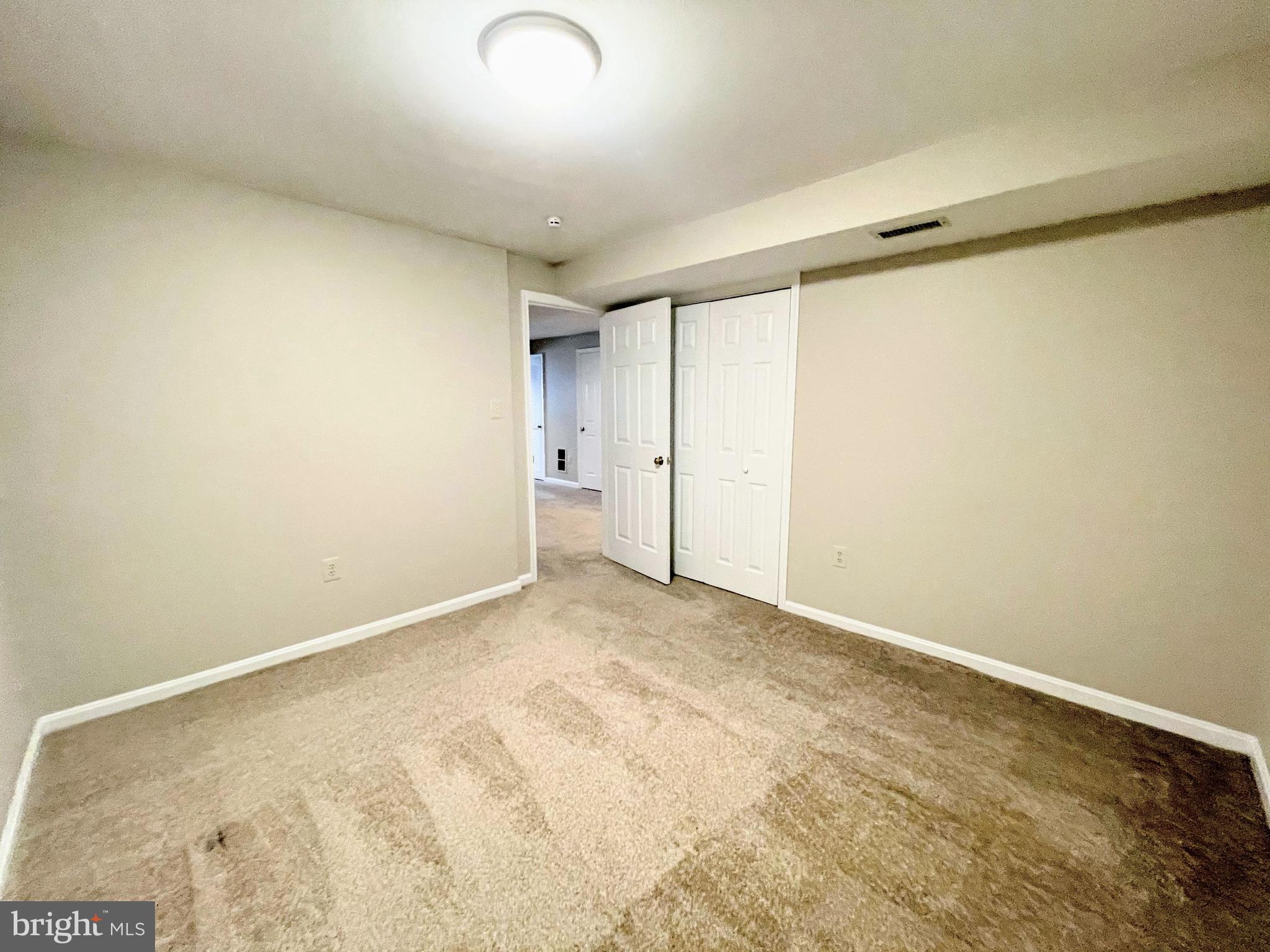 RESTON - Residential Lease