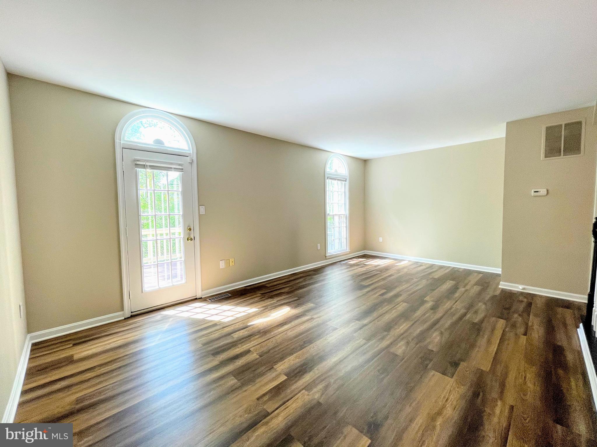 RESTON - Residential Lease