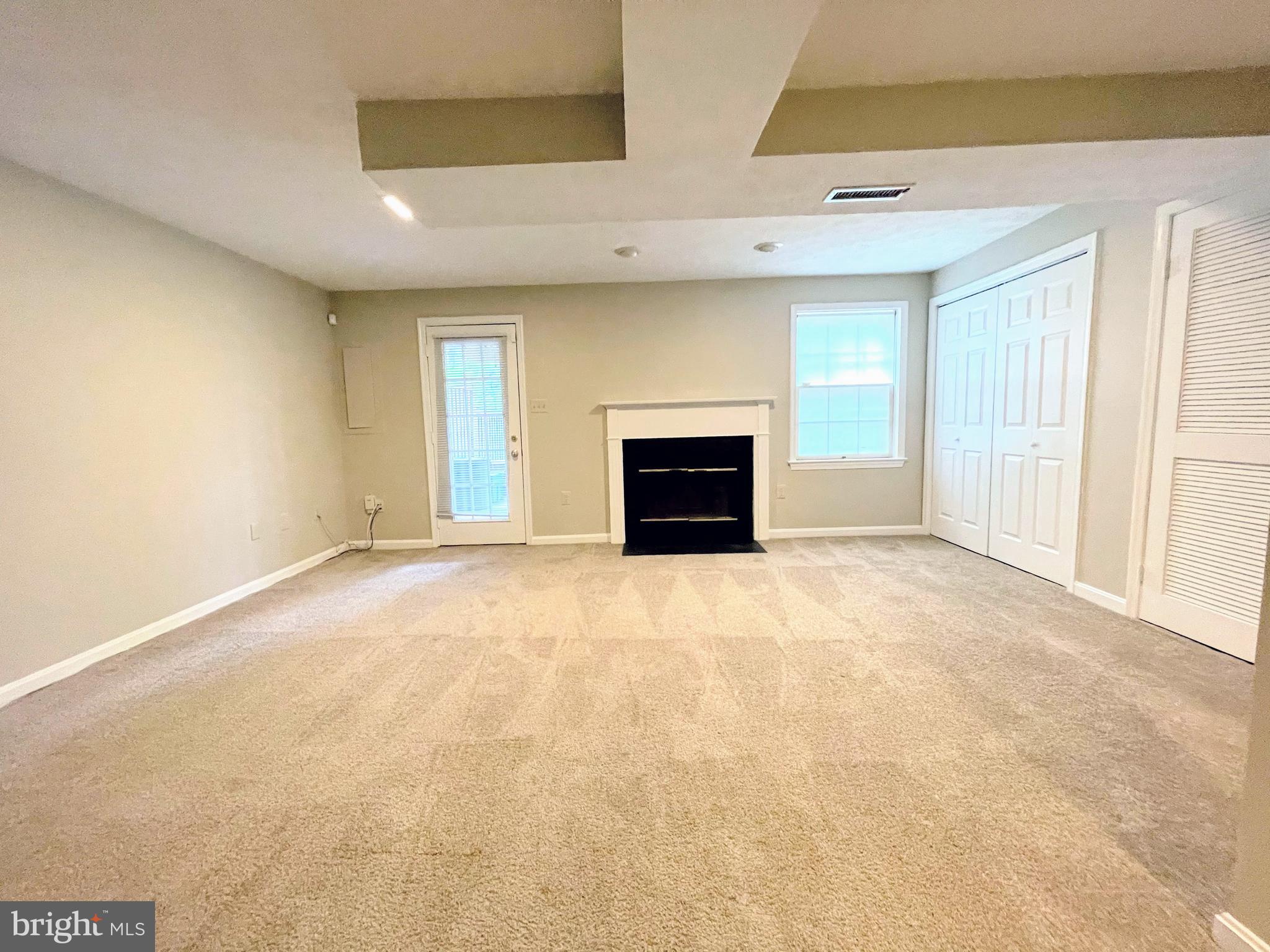 RESTON - Residential Lease