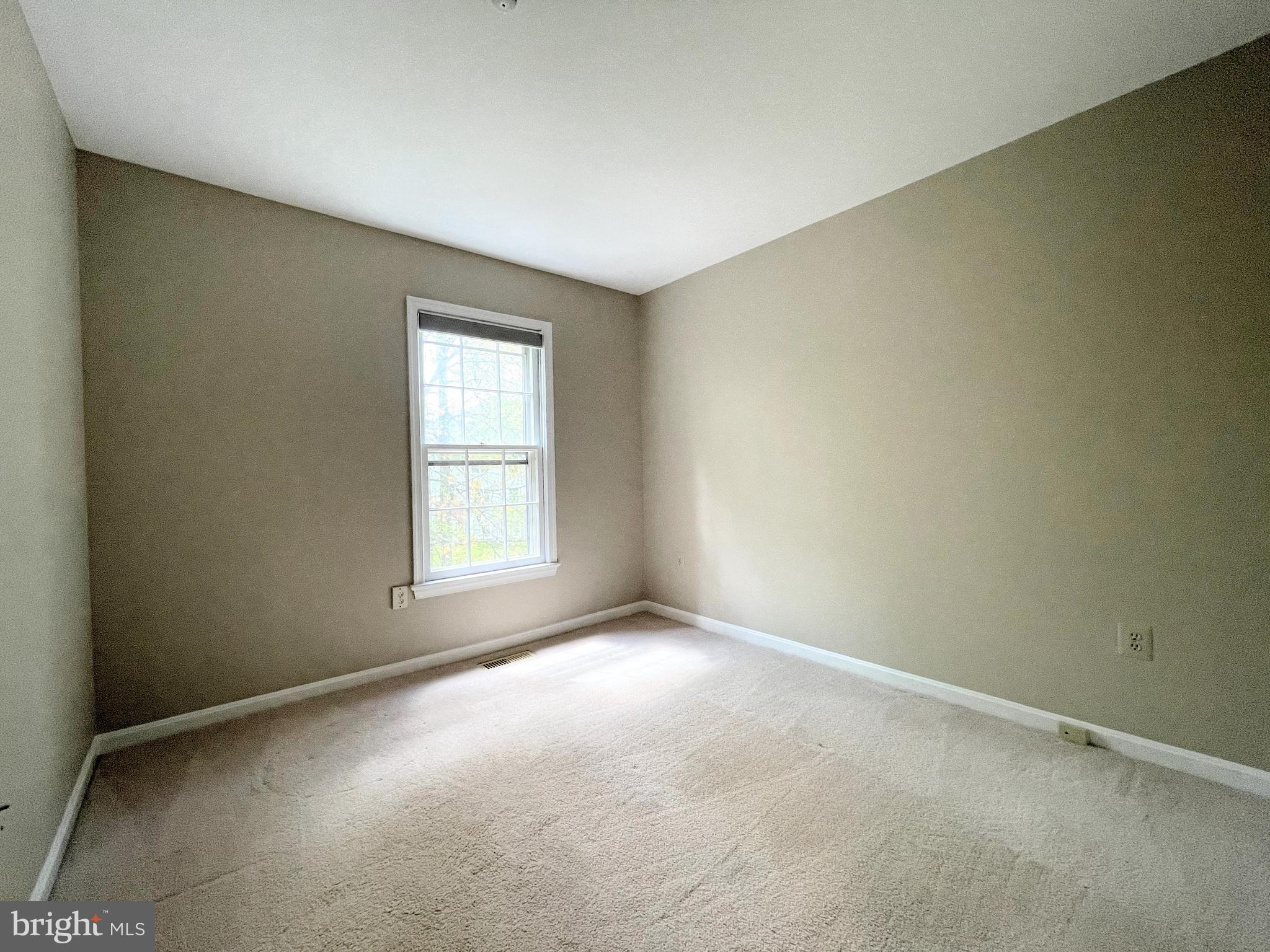 RESTON - Residential Lease