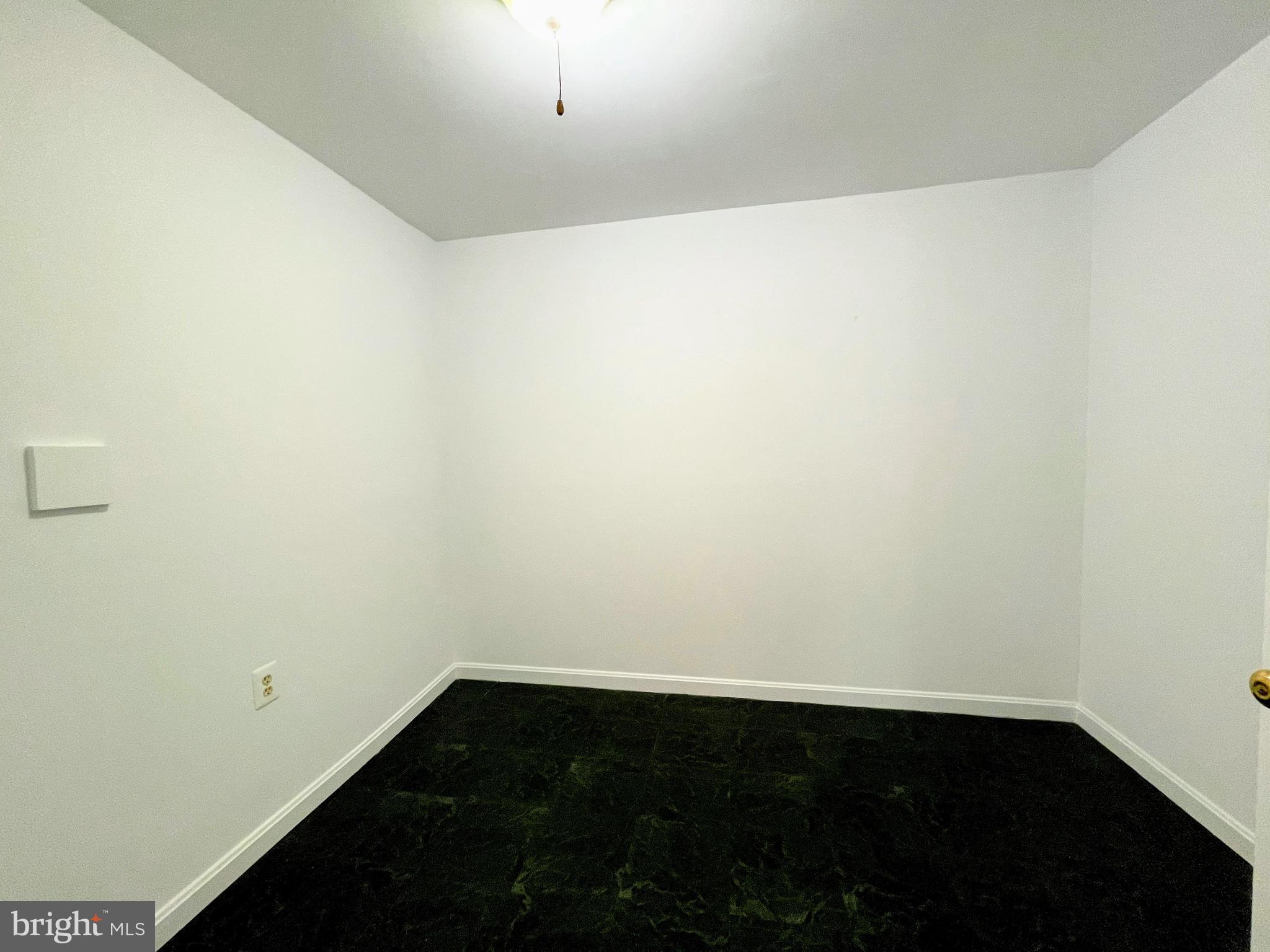 RESTON - Residential Lease