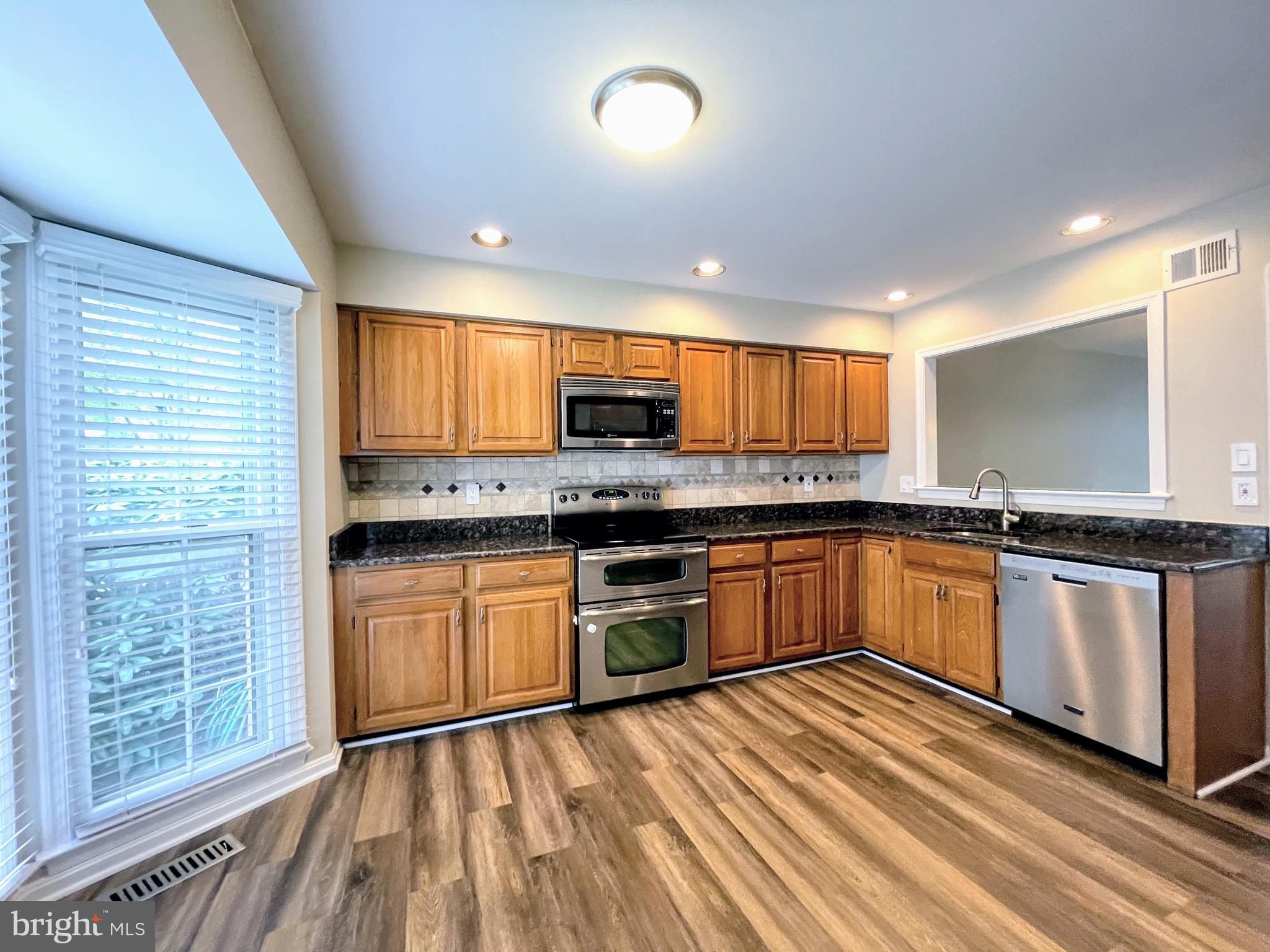 RESTON - Residential Lease