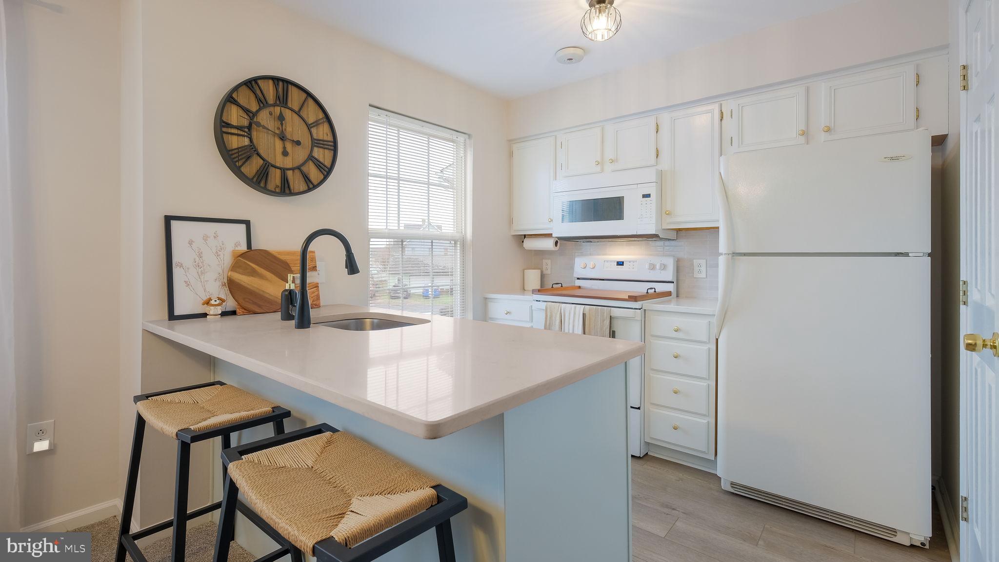 NOBLE OAKS - Residential