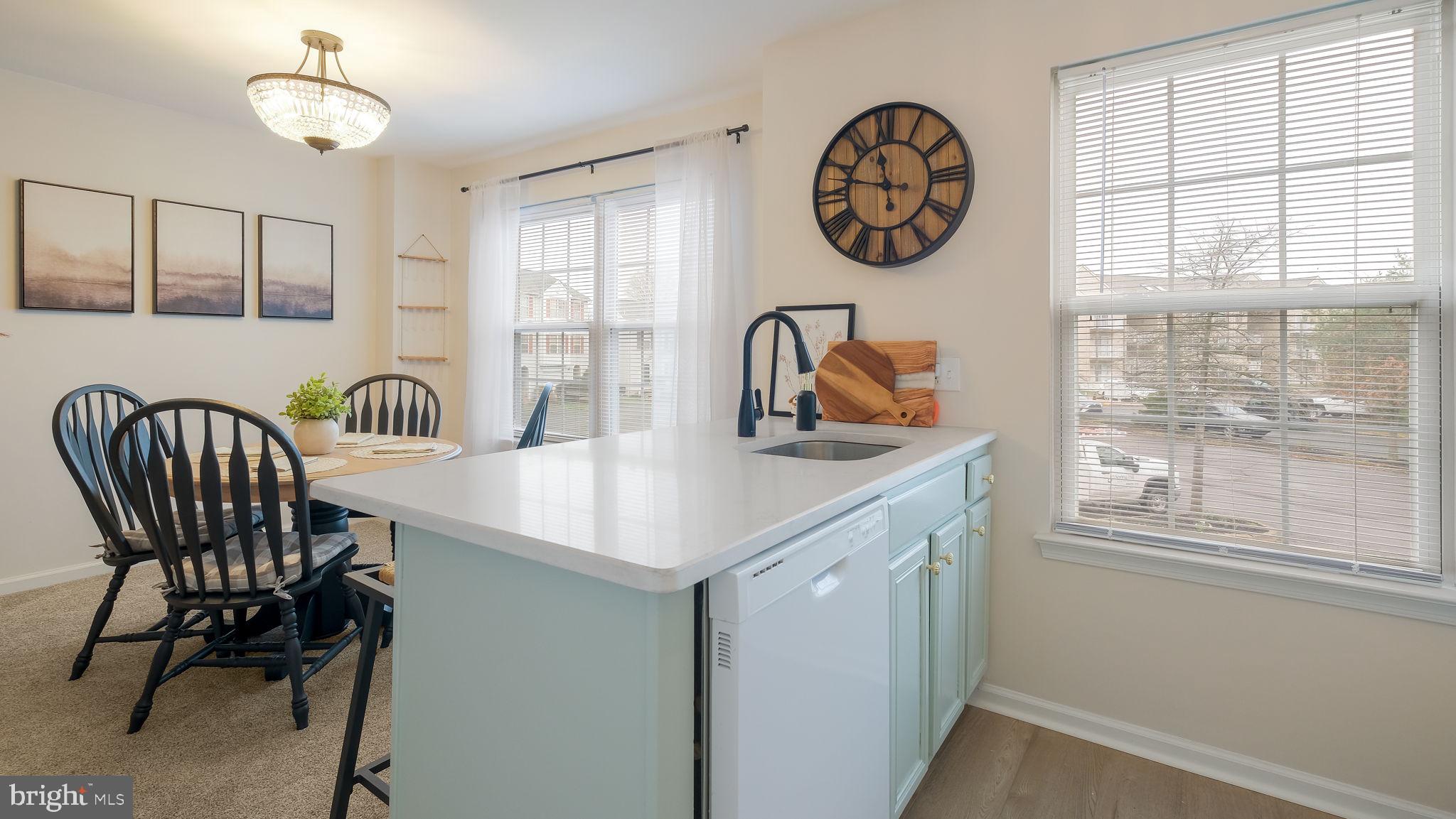 NOBLE OAKS - Residential