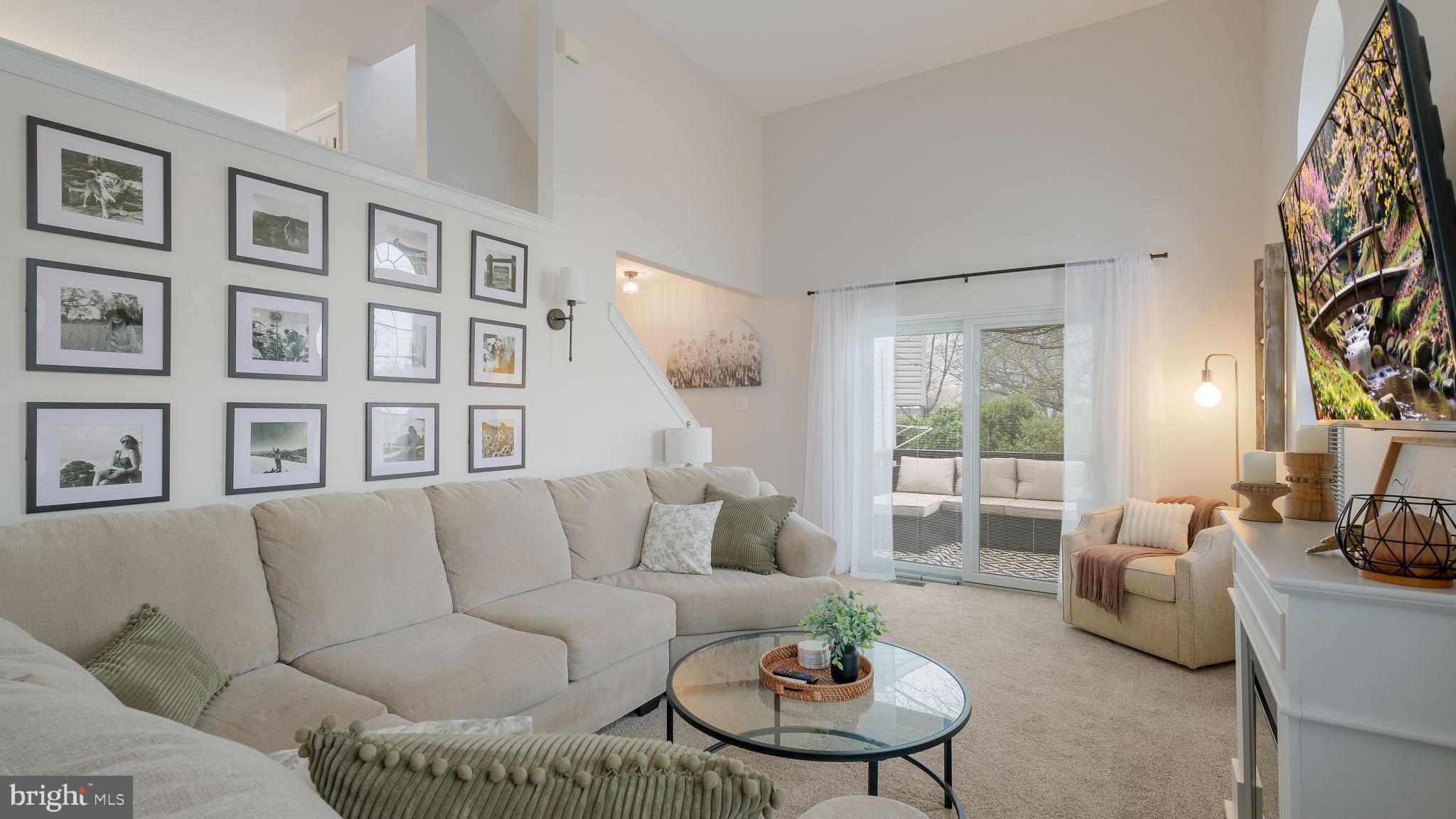 NOBLE OAKS - Residential