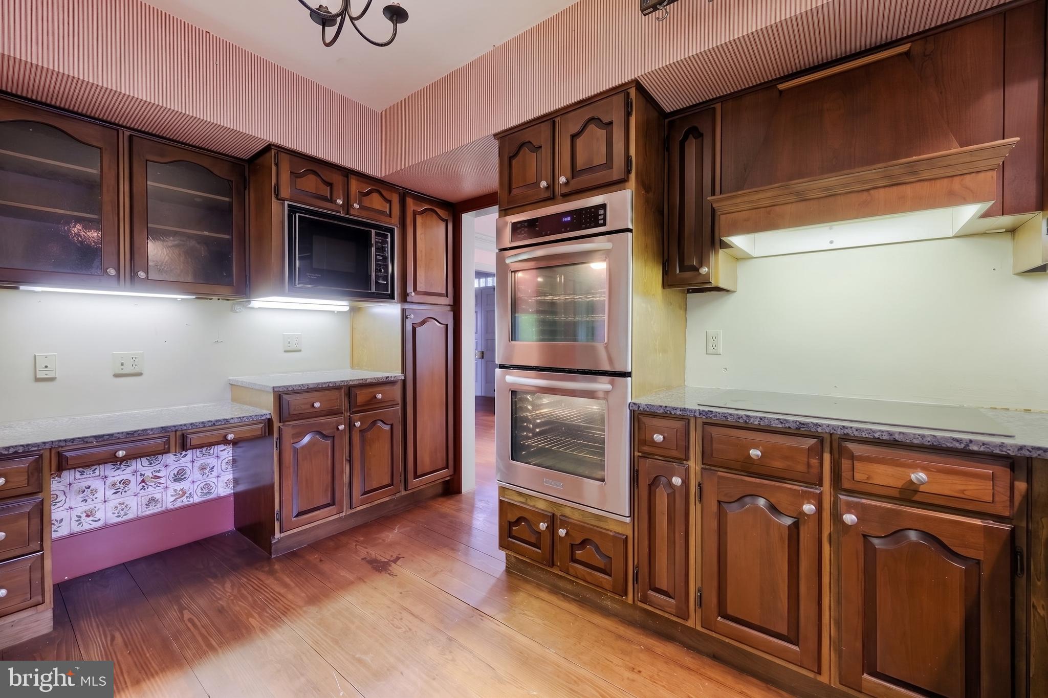 WINDSOR TWP - Residential