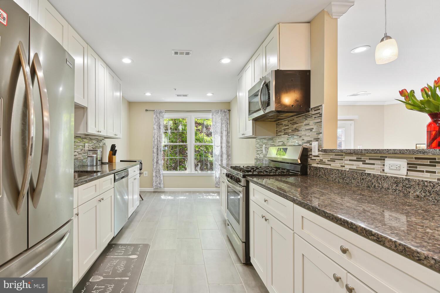 JACKSONS RIDGE CONDOS - Residential