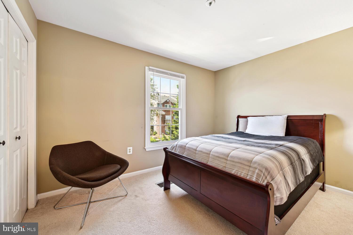 JACKSONS RIDGE CONDOS - Residential