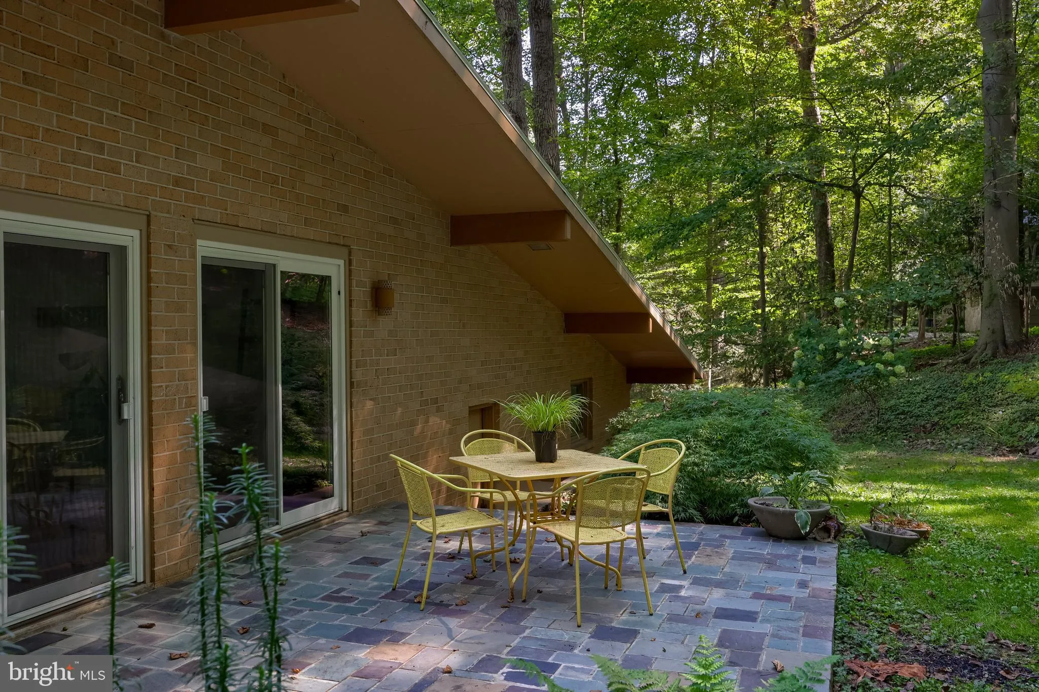 Lancaster, Pennsylvania 17601, United States, 4 Bedrooms Bedrooms, ,2 BathroomsBathrooms,Residential,Pending,206521