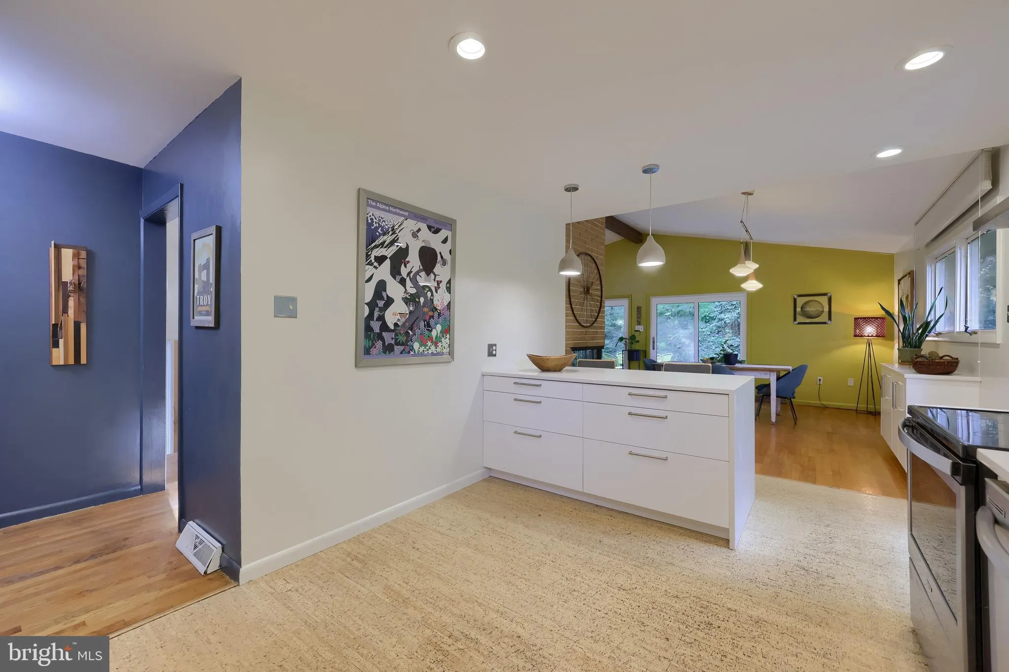 Lancaster, Pennsylvania 17601, United States, 4 Bedrooms Bedrooms, ,2 BathroomsBathrooms,Residential,Pending,206521