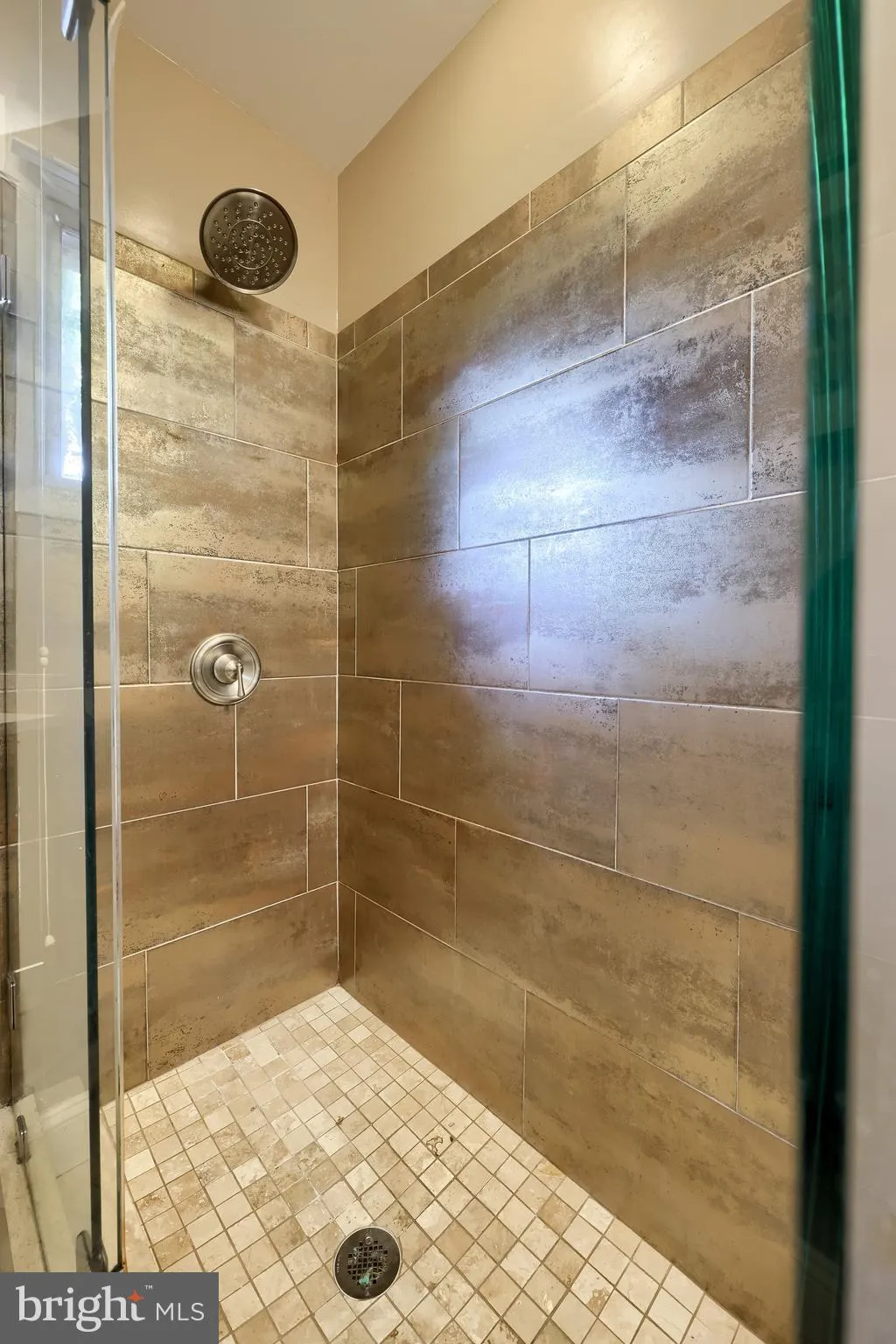 Lancaster, Pennsylvania 17601, United States, 4 Bedrooms Bedrooms, ,2 BathroomsBathrooms,Residential,Pending,206521