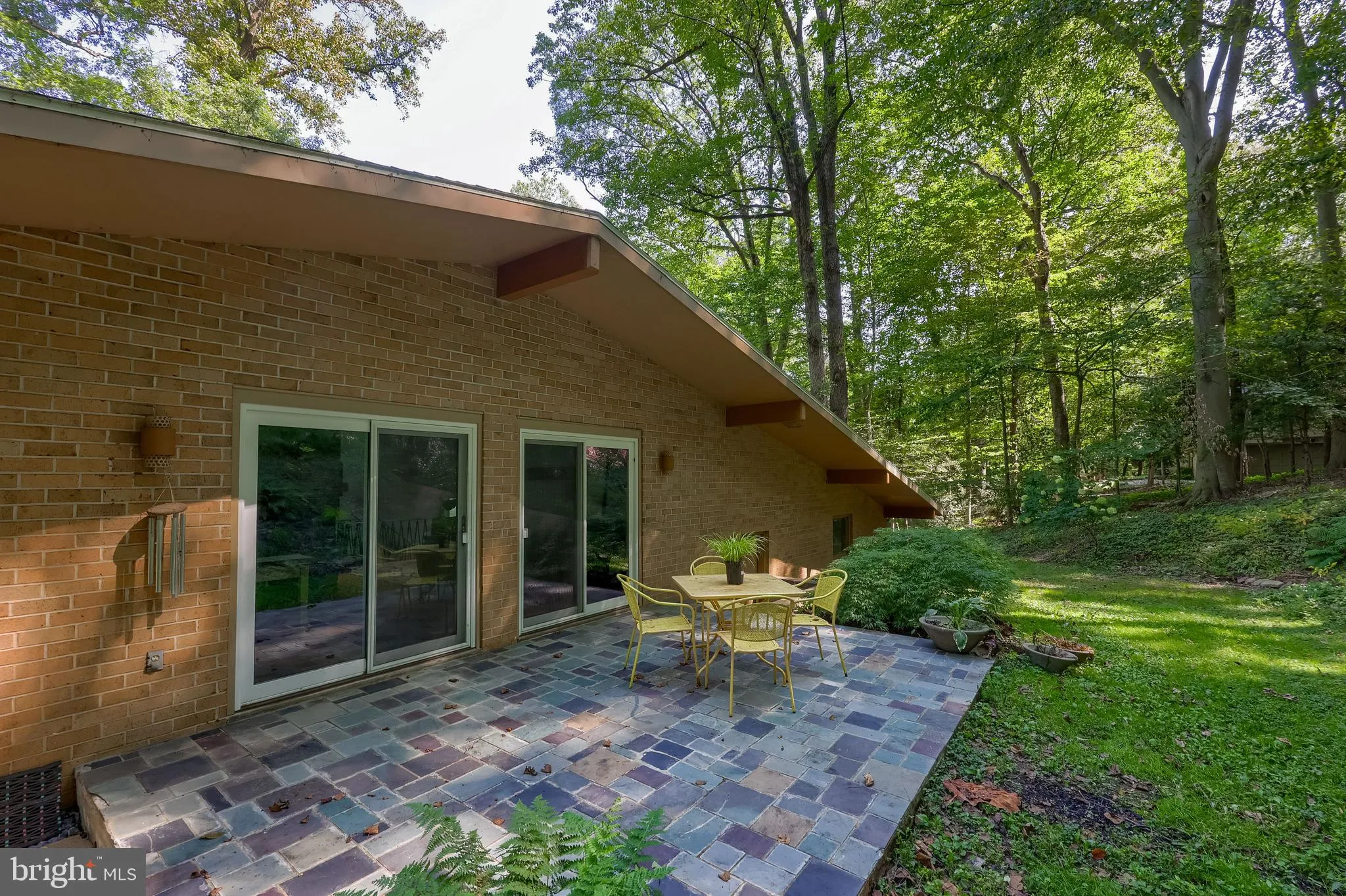 Lancaster, Pennsylvania 17601, United States, 4 Bedrooms Bedrooms, ,2 BathroomsBathrooms,Residential,Pending,206521