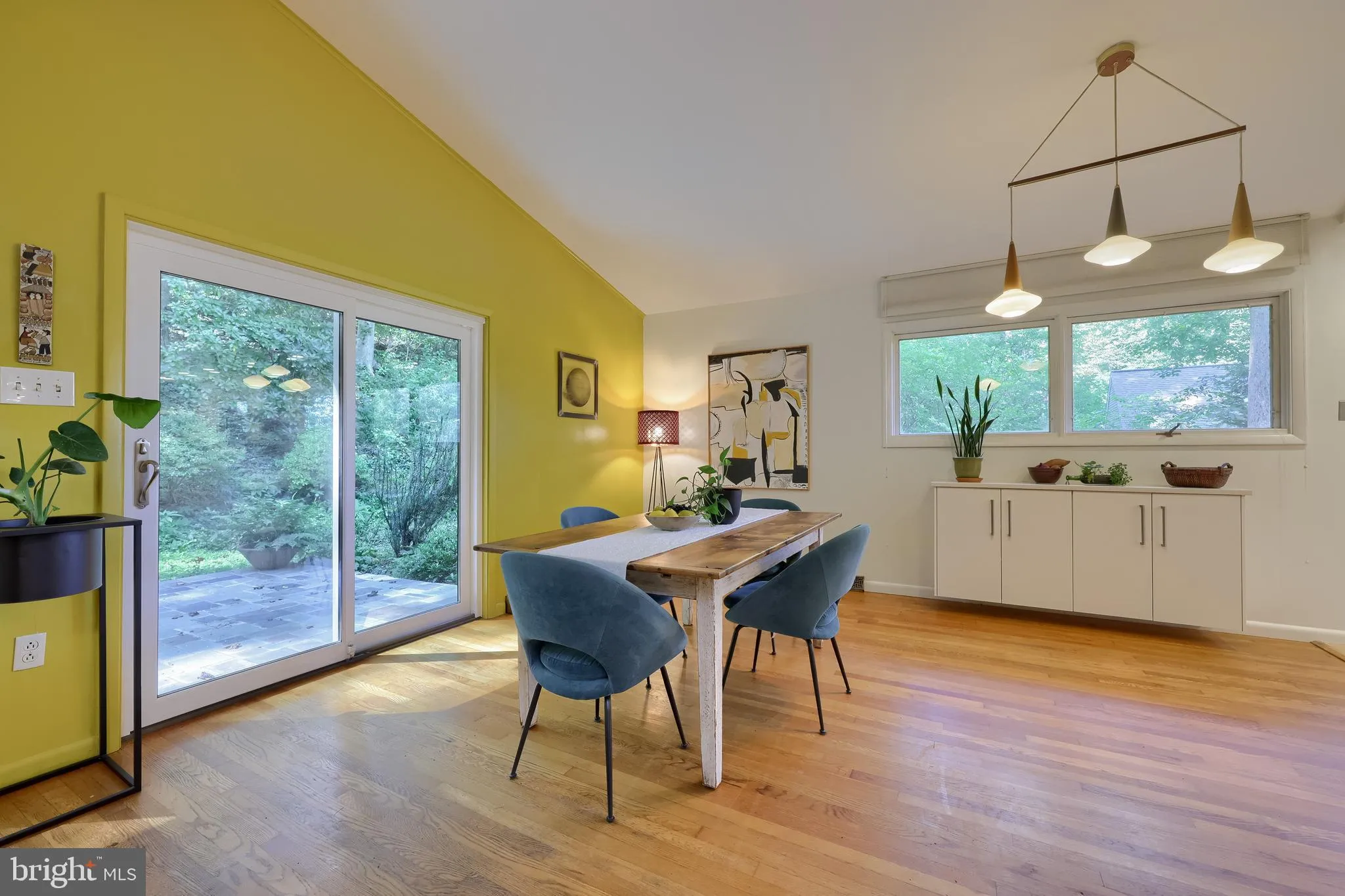 Lancaster, Pennsylvania 17601, United States, 4 Bedrooms Bedrooms, ,2 BathroomsBathrooms,Residential,Pending,206521