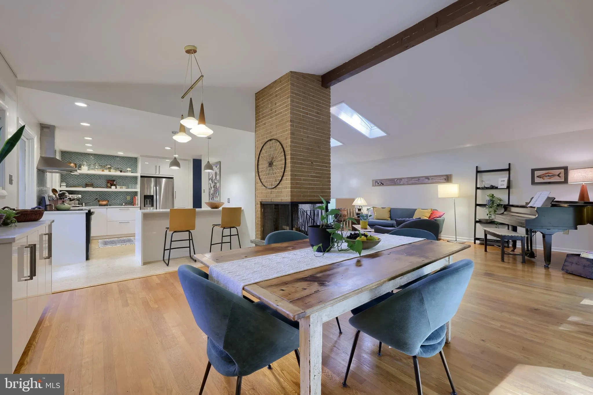 Lancaster, Pennsylvania 17601, United States, 4 Bedrooms Bedrooms, ,2 BathroomsBathrooms,Residential,Pending,206521