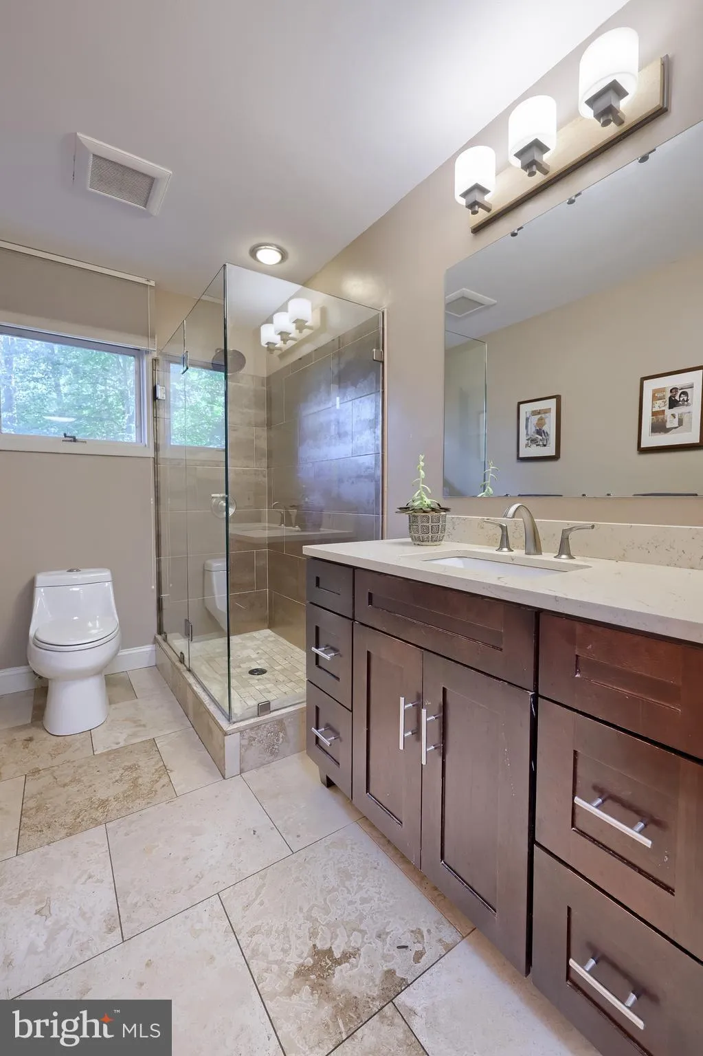 Lancaster, Pennsylvania 17601, United States, 4 Bedrooms Bedrooms, ,2 BathroomsBathrooms,Residential,Pending,206521