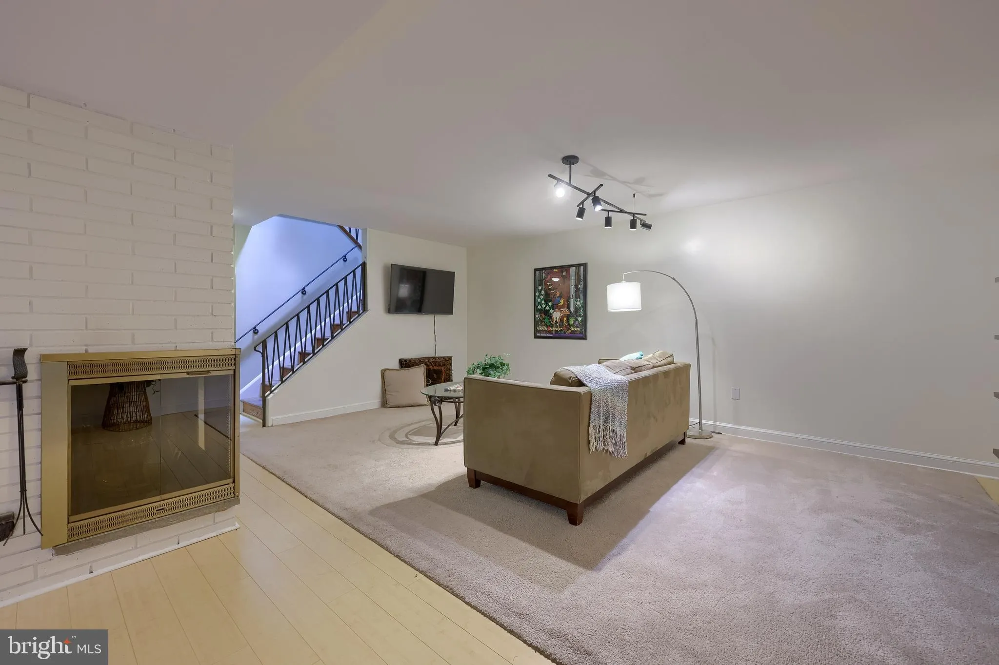 Lancaster, Pennsylvania 17601, United States, 4 Bedrooms Bedrooms, ,2 BathroomsBathrooms,Residential,Pending,206521