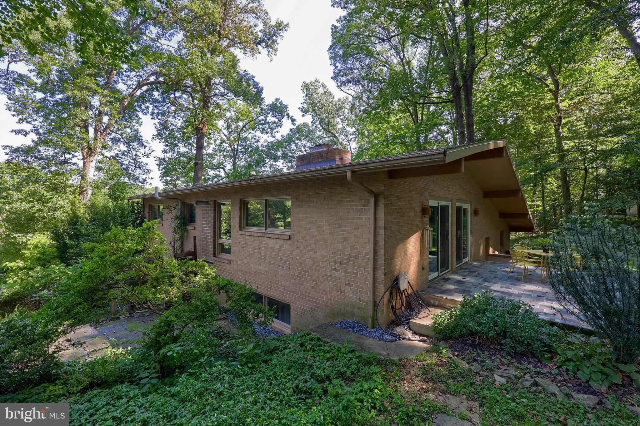 Lancaster, Pennsylvania 17601, United States, 4 Bedrooms Bedrooms, ,2 BathroomsBathrooms,Residential,Pending,206521