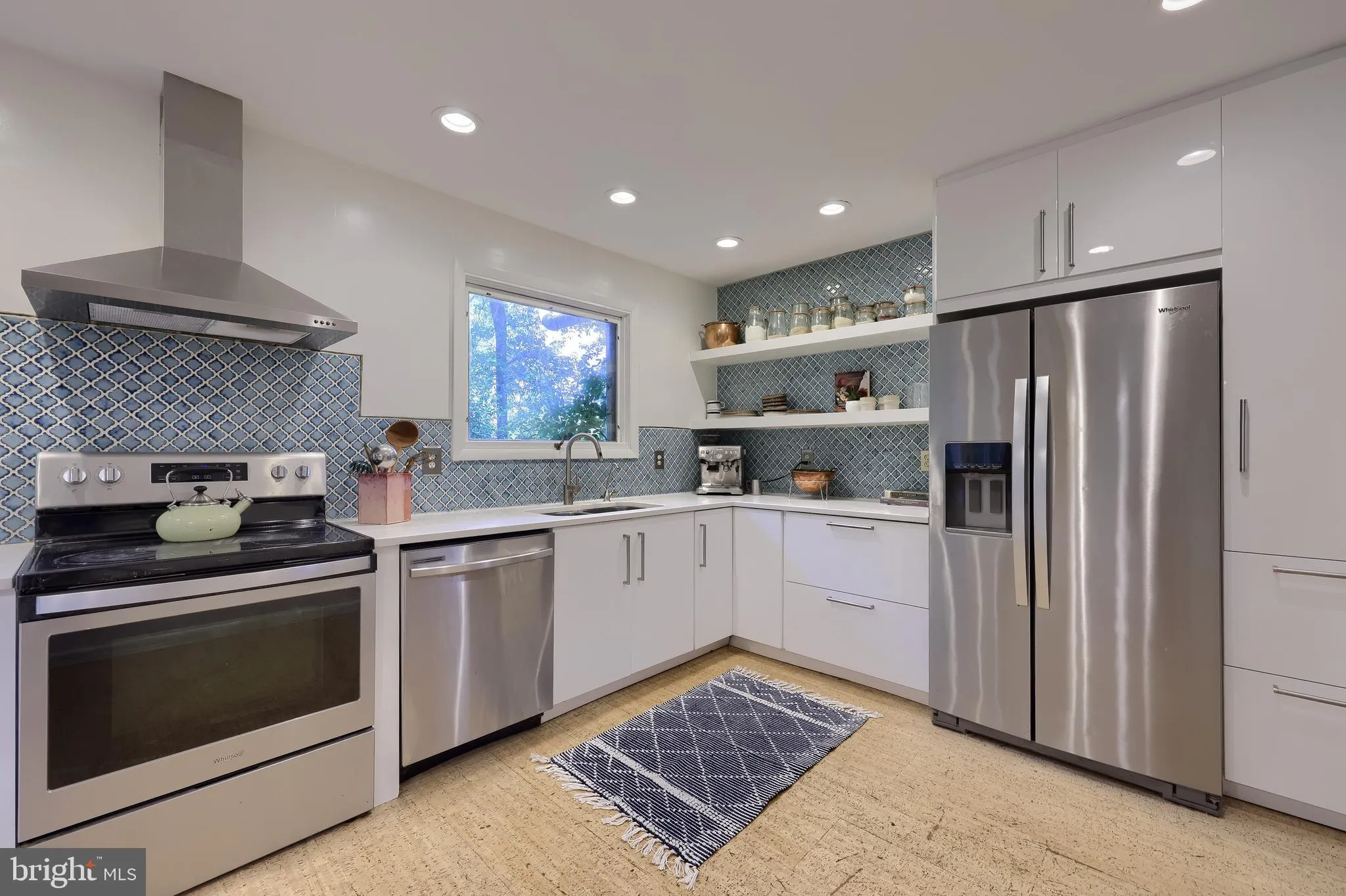 Lancaster, Pennsylvania 17601, United States, 4 Bedrooms Bedrooms, ,2 BathroomsBathrooms,Residential,Pending,206521