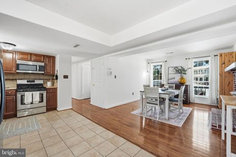 Photo of 13709 Palm Road, WOODBRIDGE, VA 22193 (MLS # VAPW2111952)